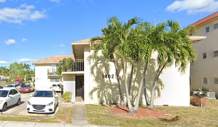 1402 S Federal Highway 48