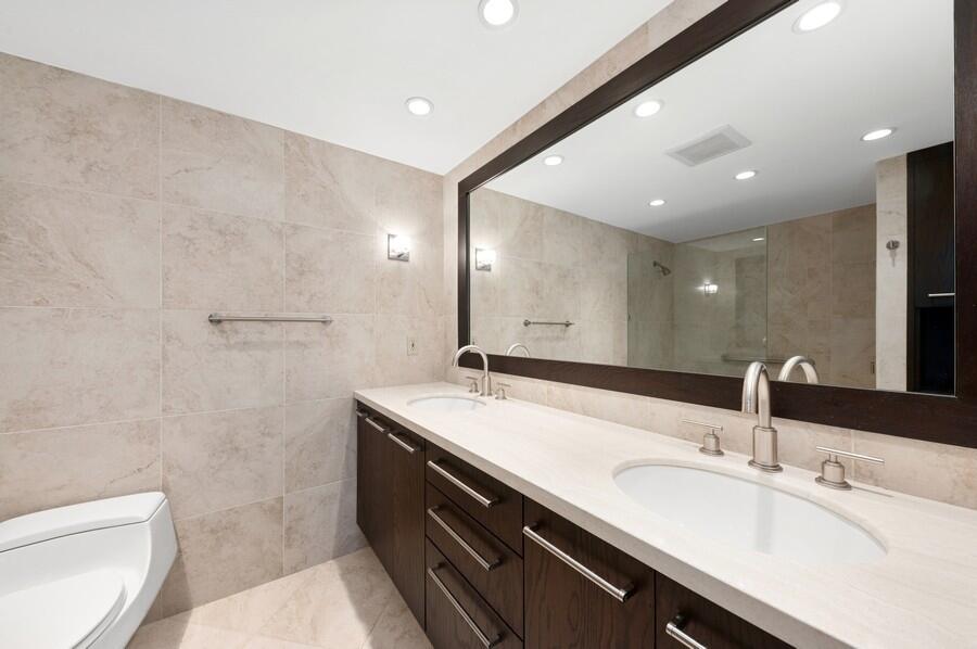 2200 S Ocean Boulevard 401