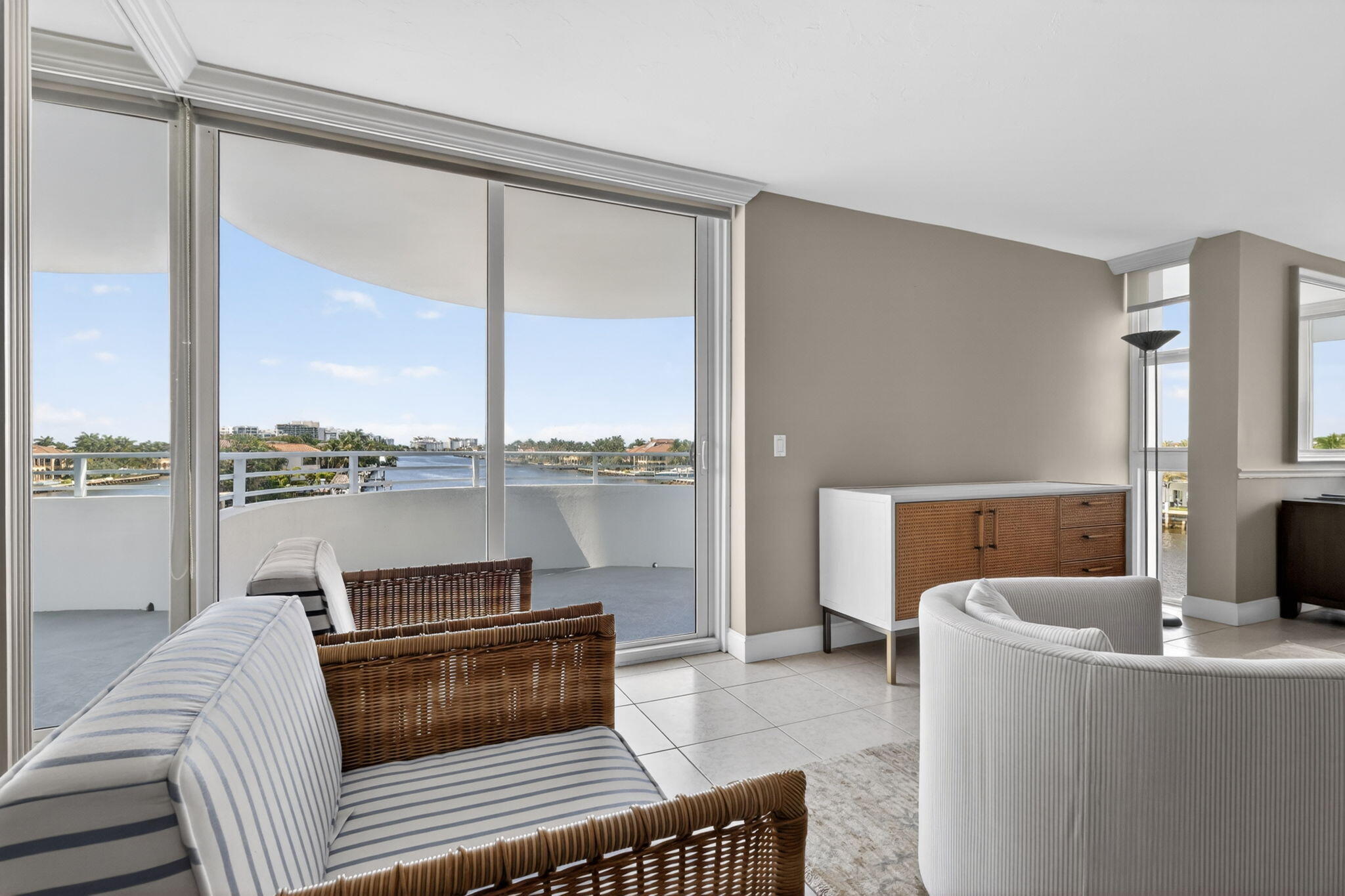 2200 S Ocean Boulevard 401