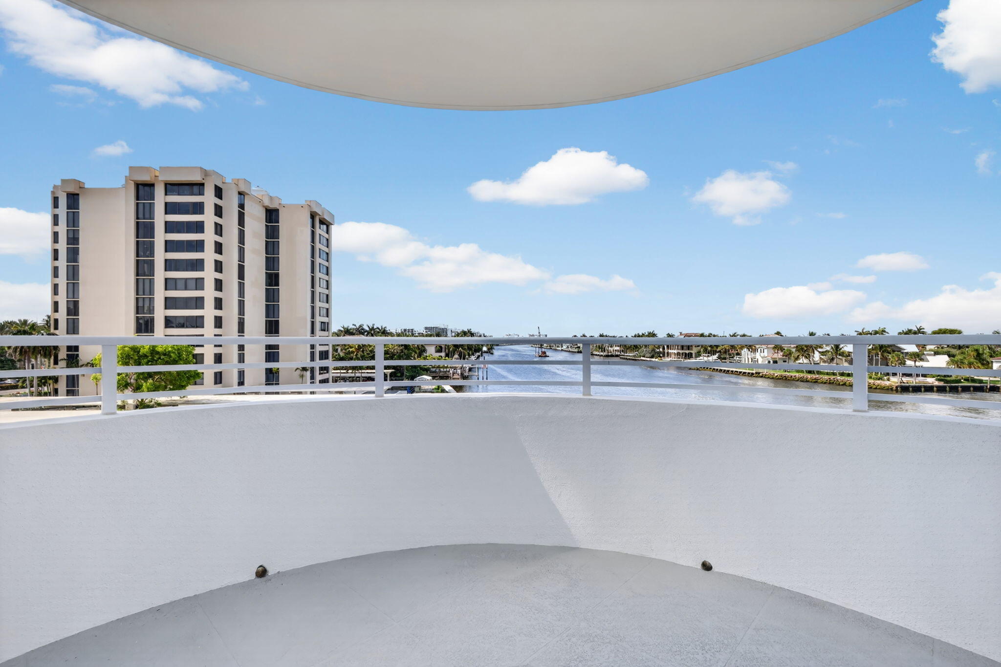 2200 S Ocean Boulevard 401