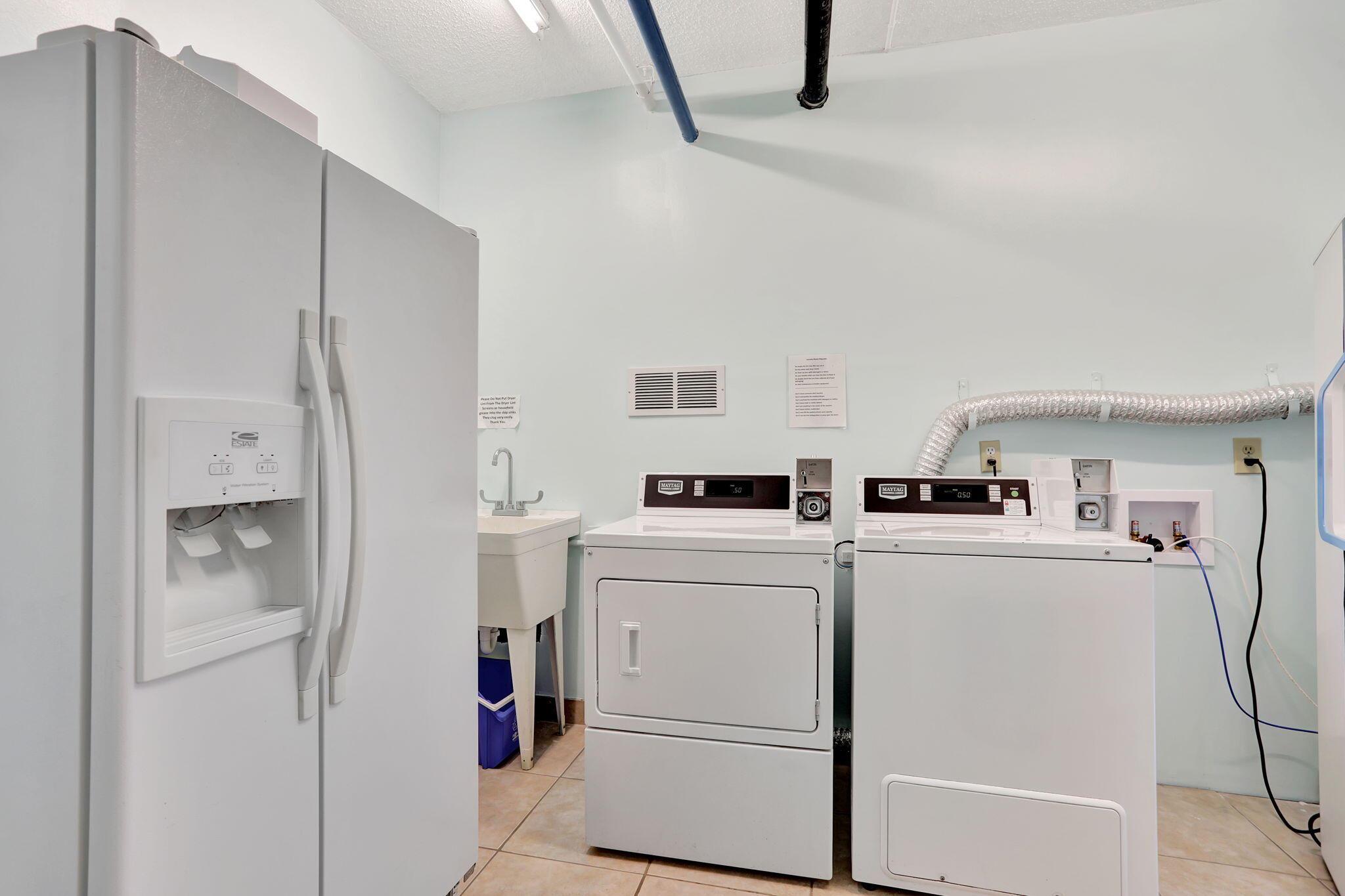 1149 Hillsboro Mile 112 N