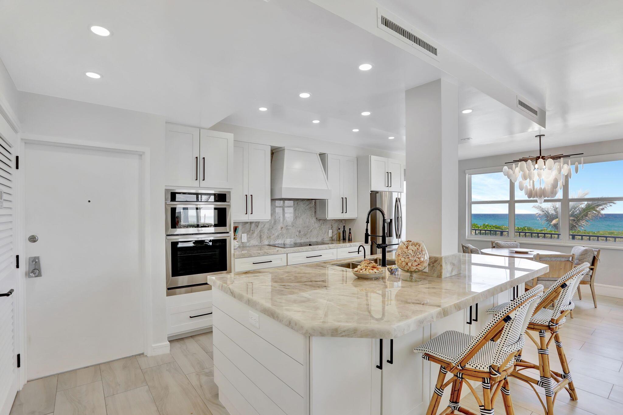 1149 Hillsboro Mile 112 N
