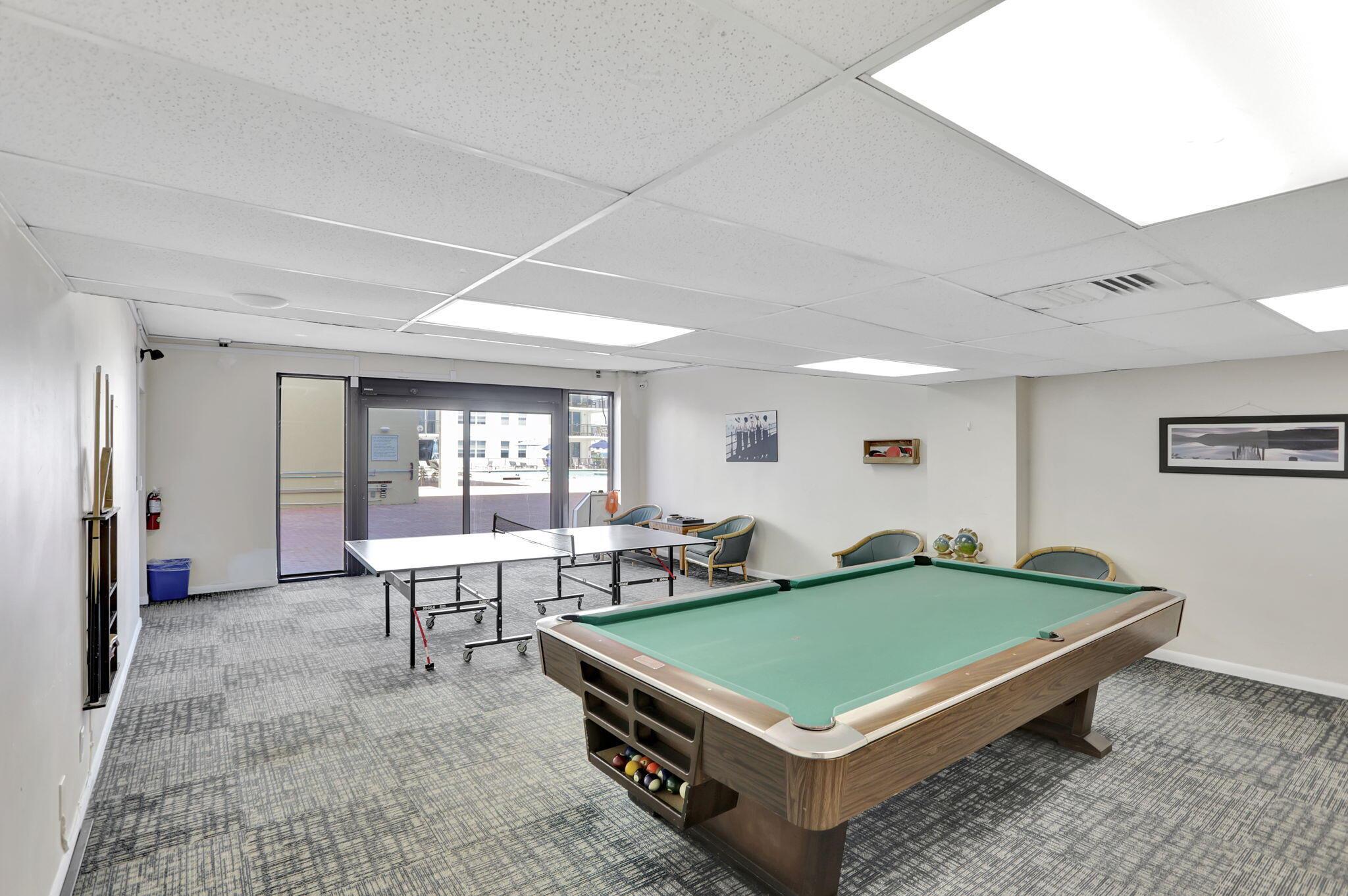 1149 Hillsboro Mile 112 N