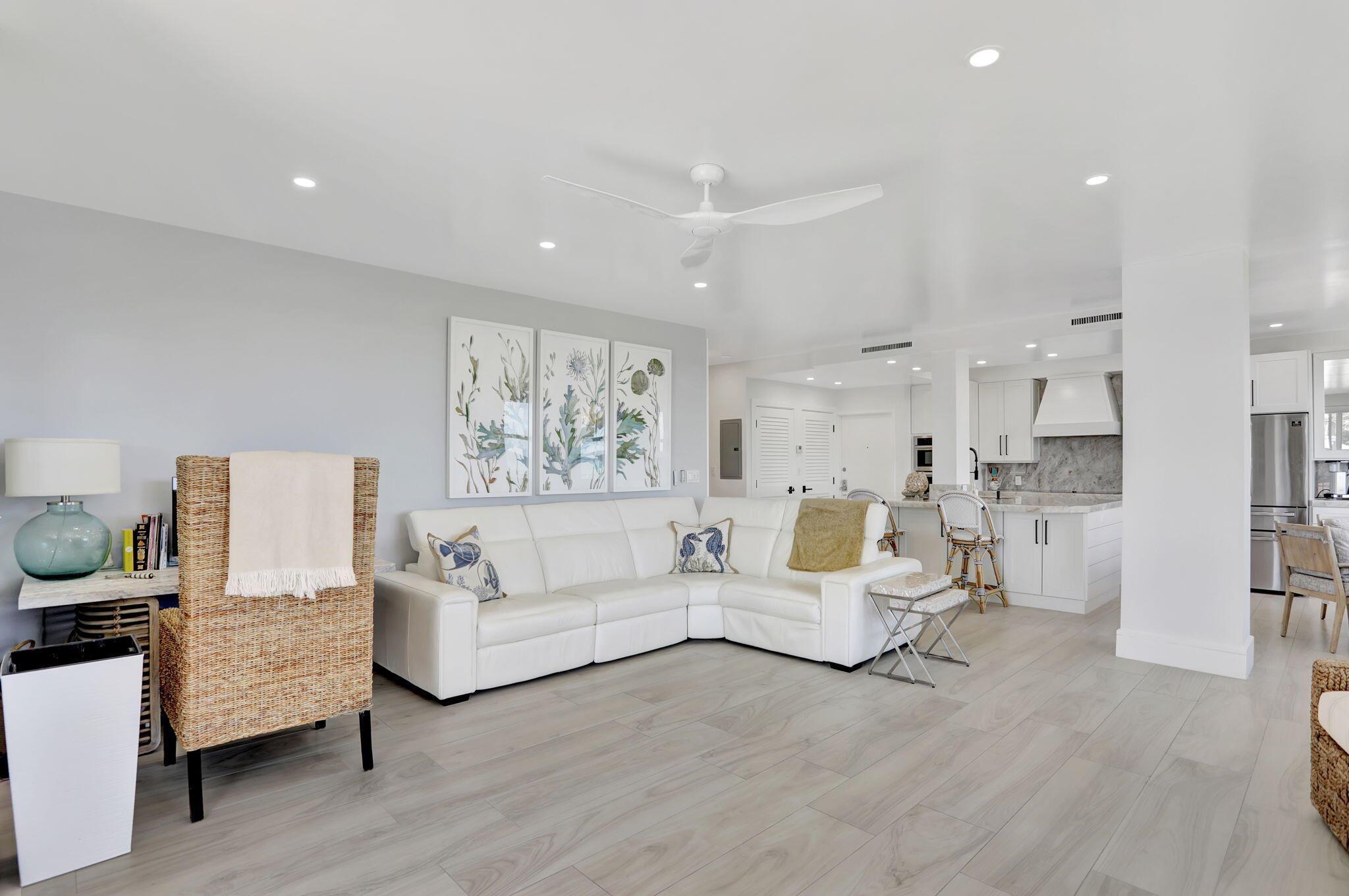 1149 Hillsboro Mile 112 N