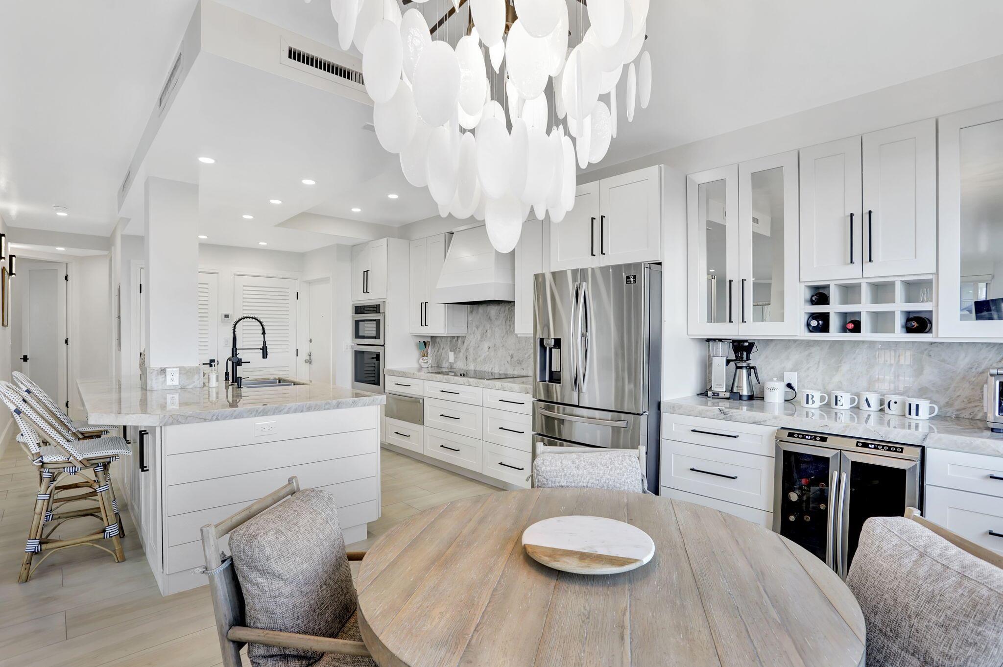 1149 Hillsboro Mile 112 N