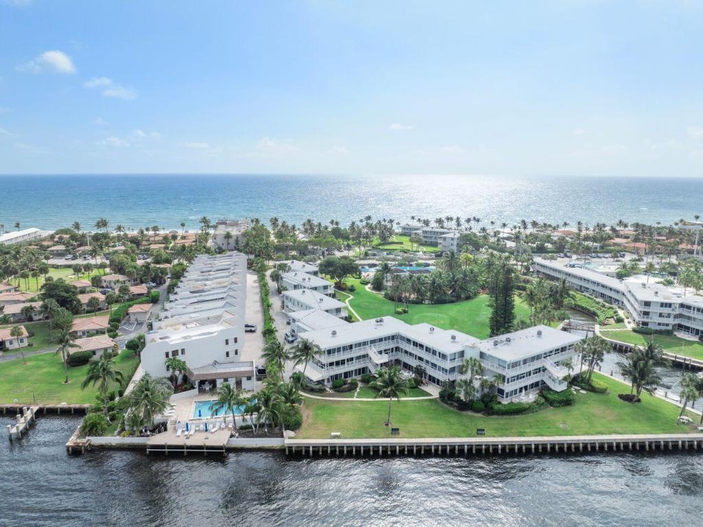 1221 Hillsboro Mile 40a