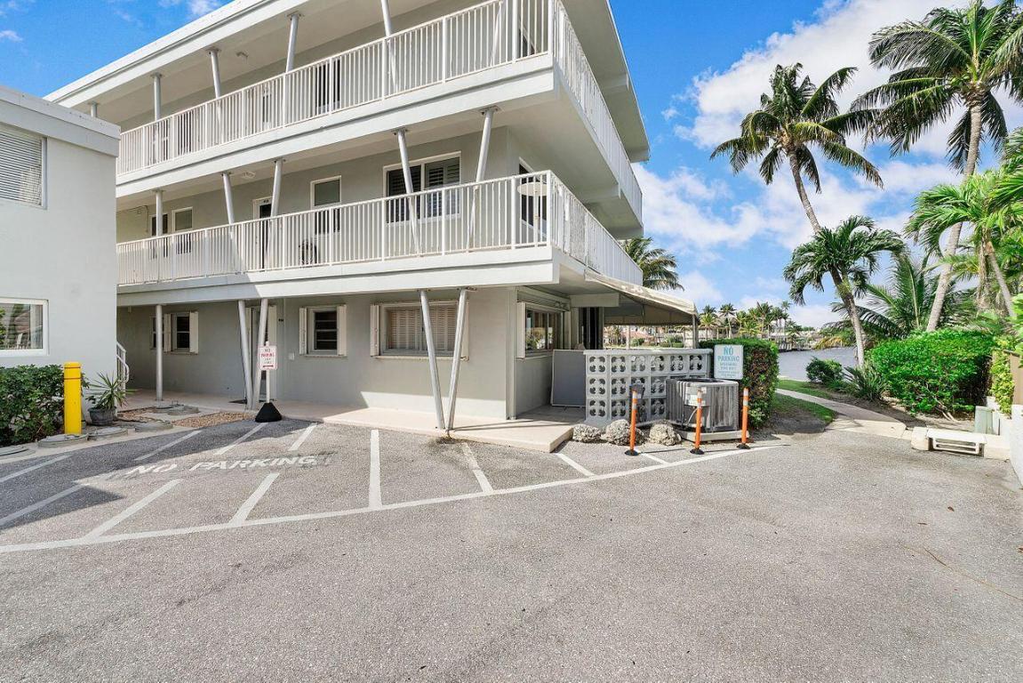 1221 Hillsboro Mile 40a