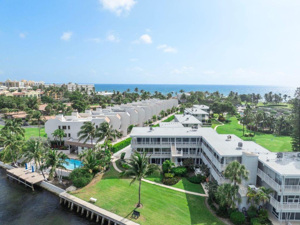 1221 Hillsboro Mile 40a