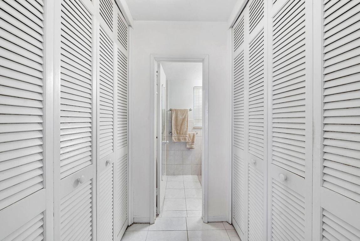 1221 Hillsboro Mile 40a