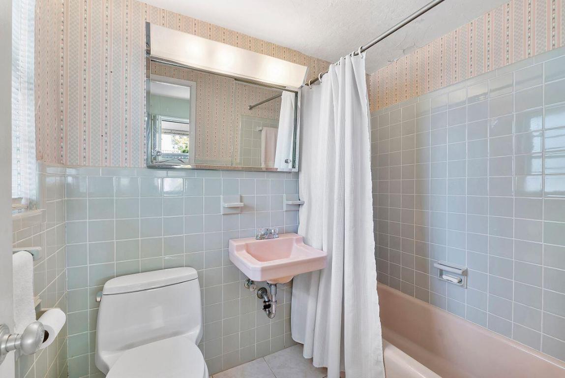 1221 Hillsboro Mile 40a