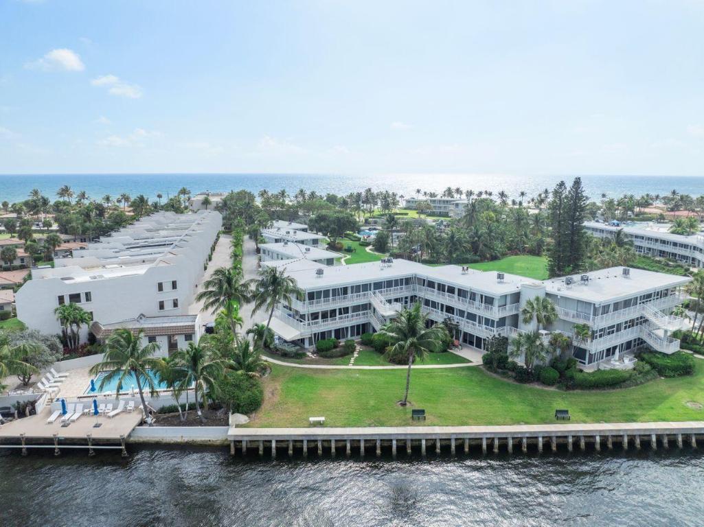 1221 Hillsboro Mile 40a