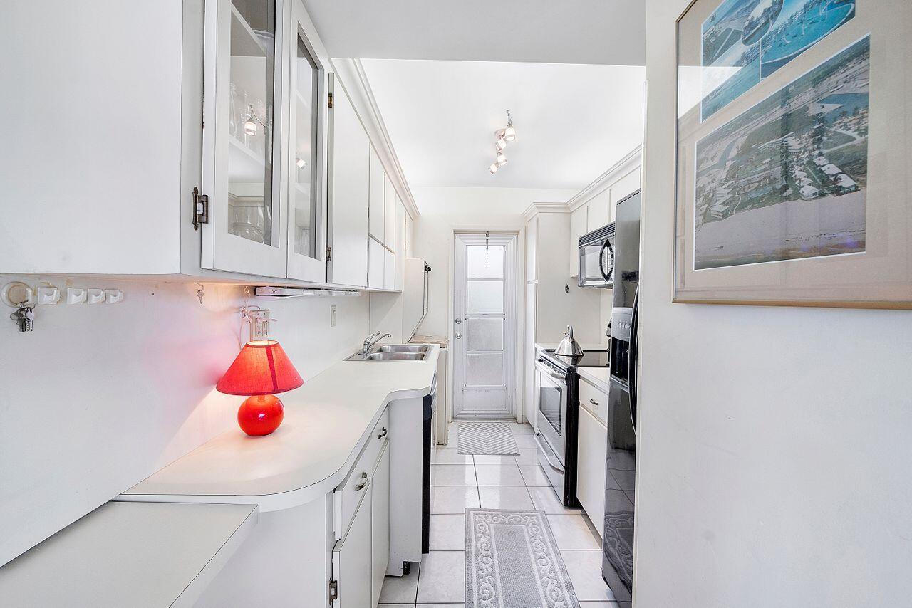 1221 Hillsboro Mile 40a