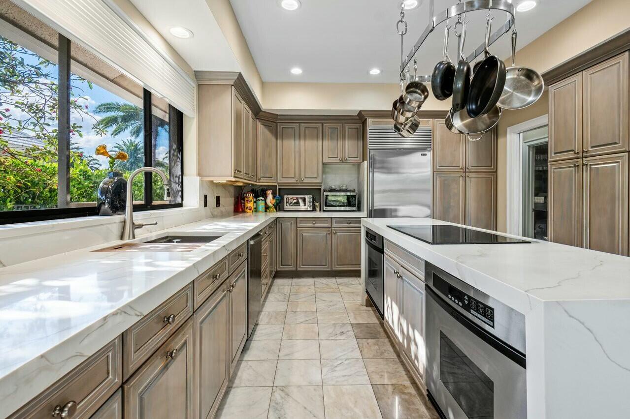 4869 Tallowwood Lane