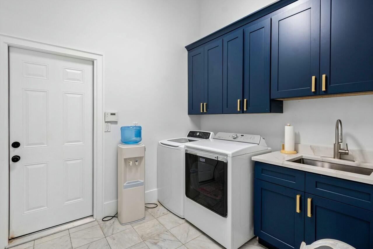 4869 Tallowwood Lane