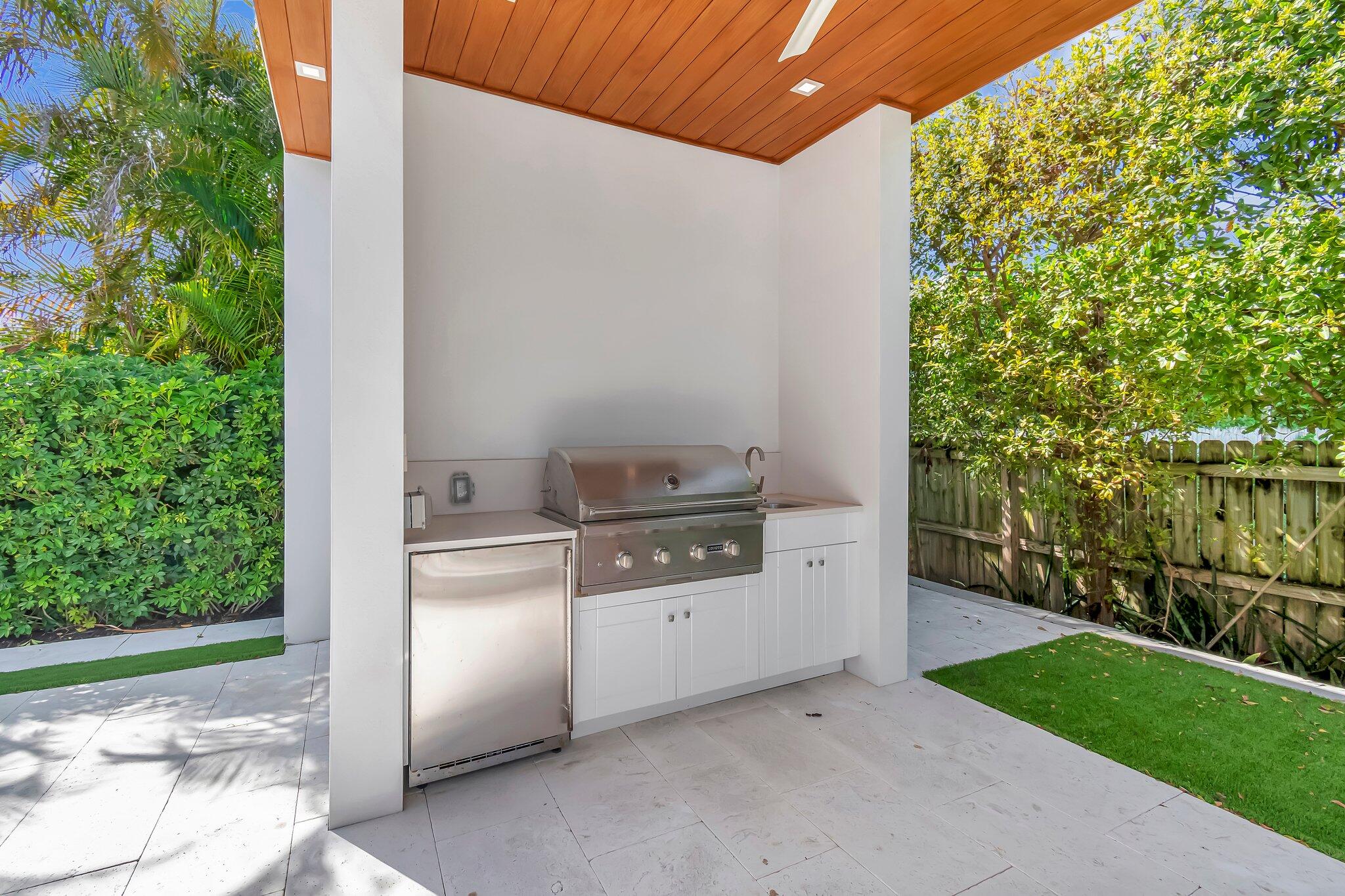 811 Granada Drive