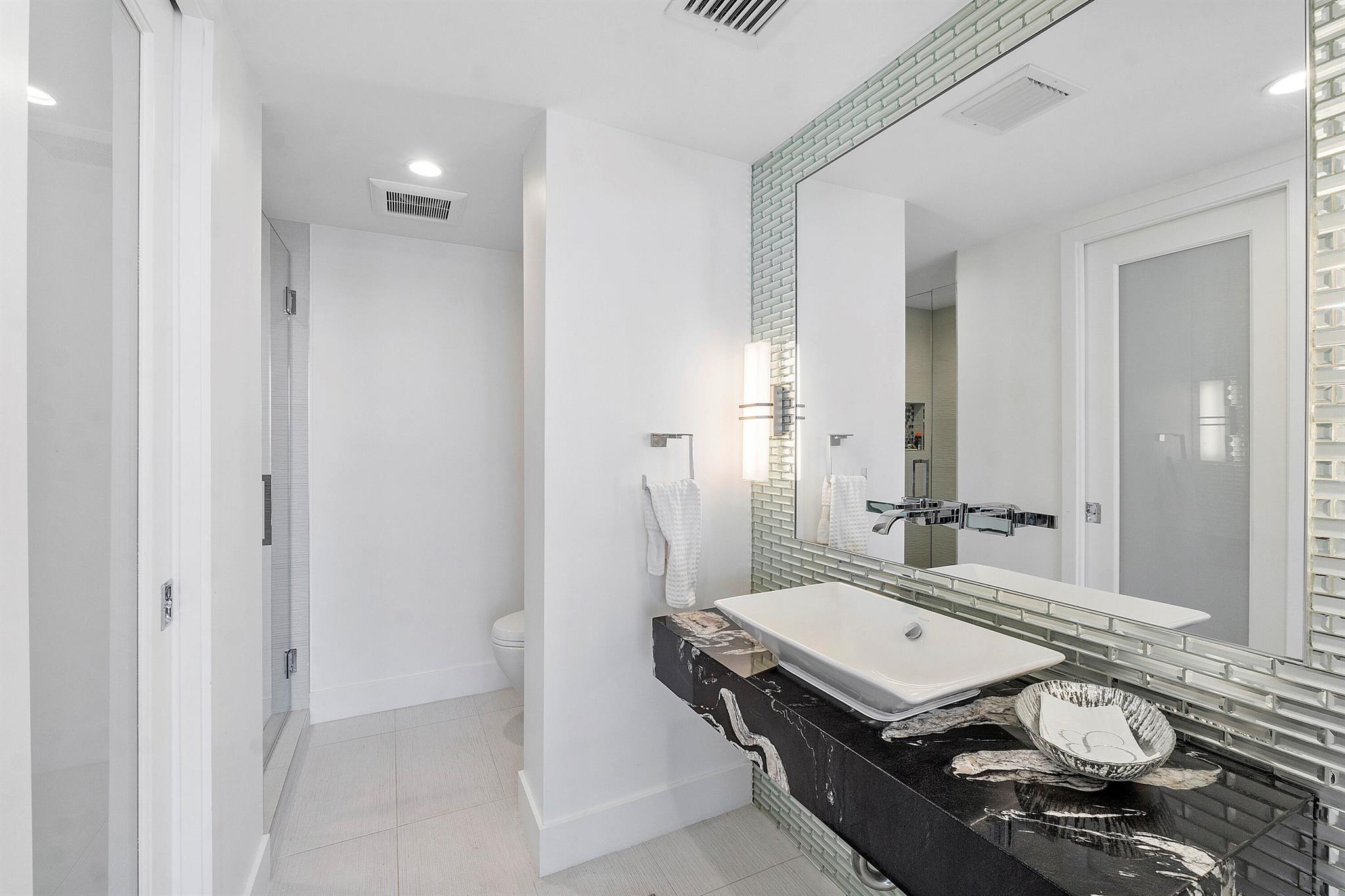 2917 S Ocean Boulevard 905