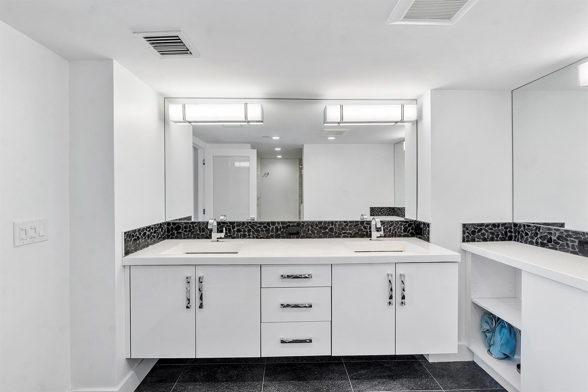 2917 S Ocean Boulevard 905