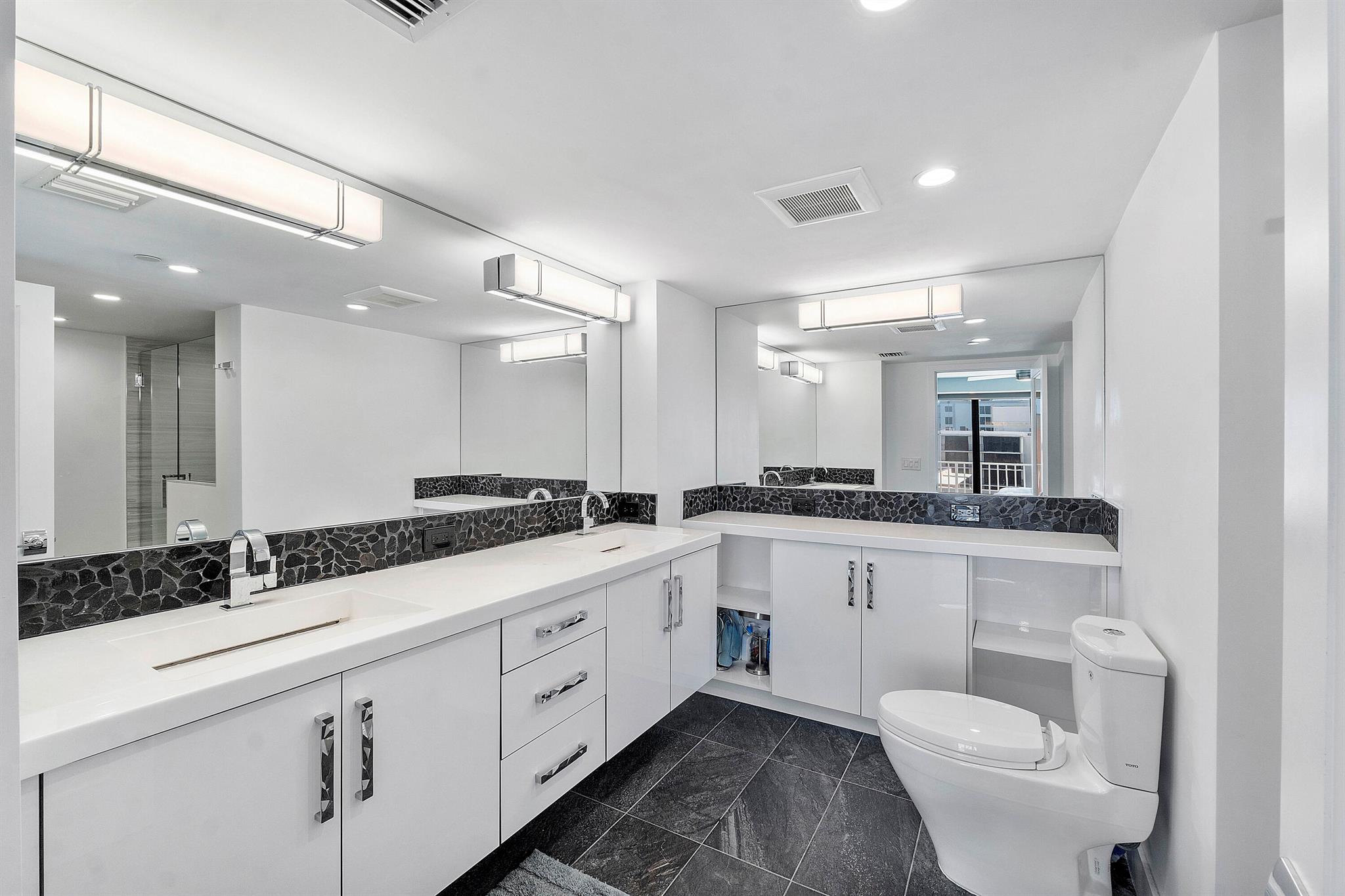 2917 S Ocean Boulevard 905