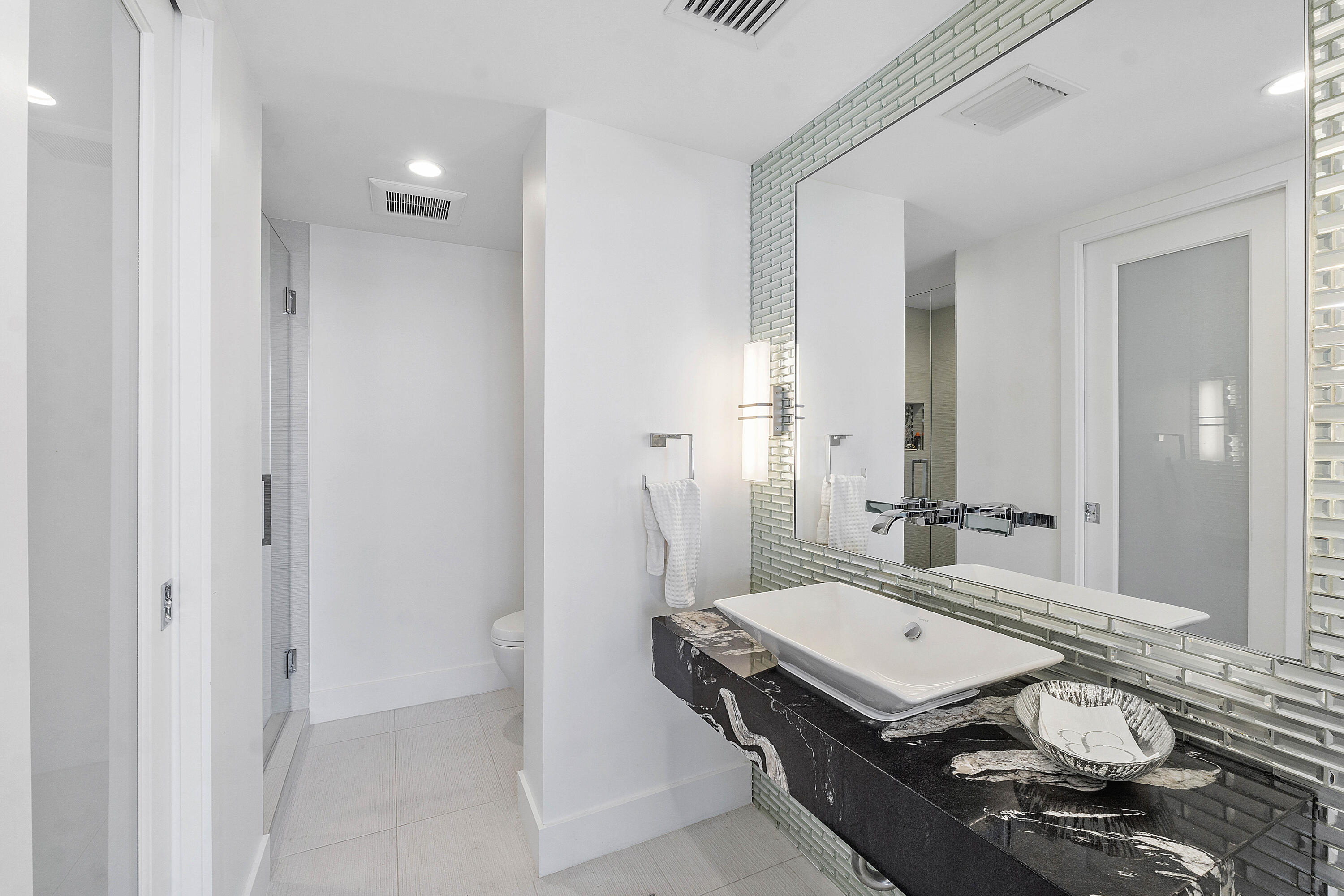 2917 S Ocean Boulevard 905