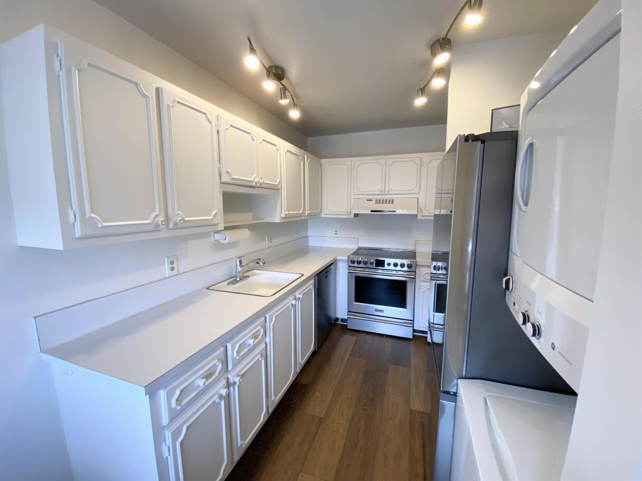 1121 Cactus Terrace 204