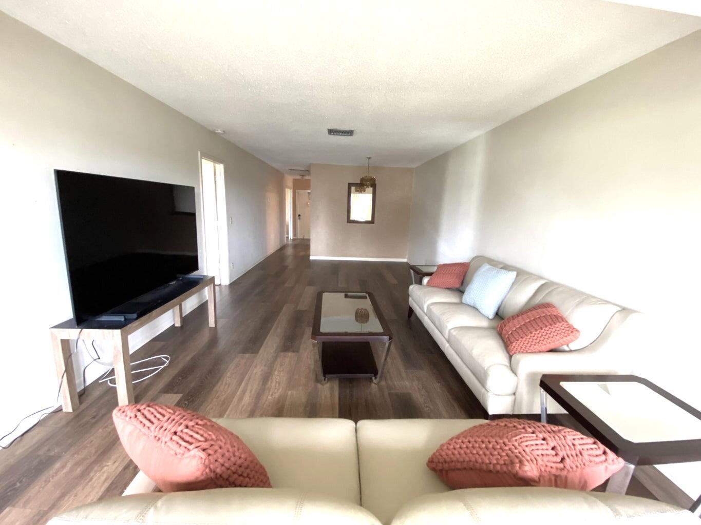 1121 Cactus Terrace 204