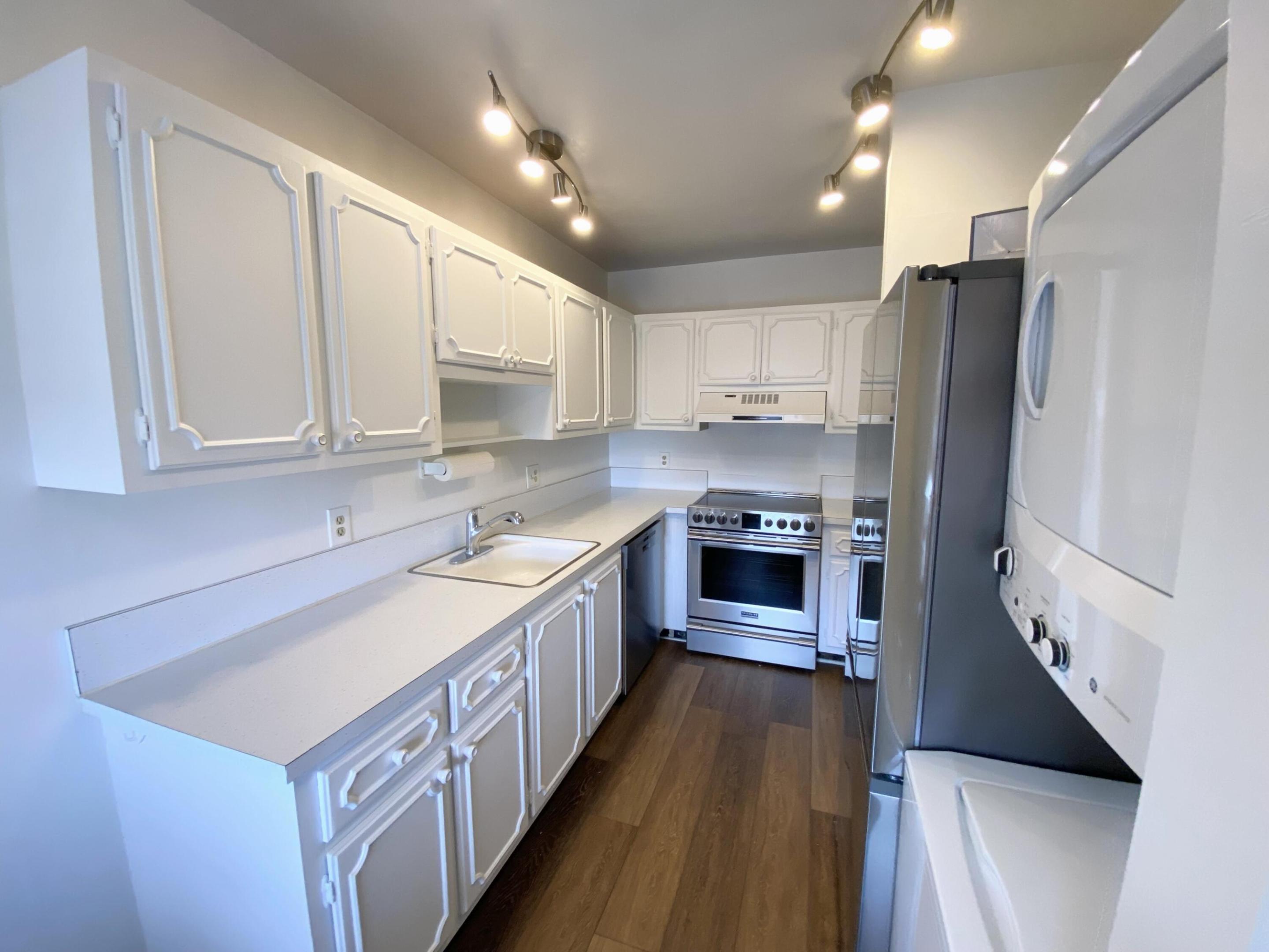 1121 Cactus Terrace 204