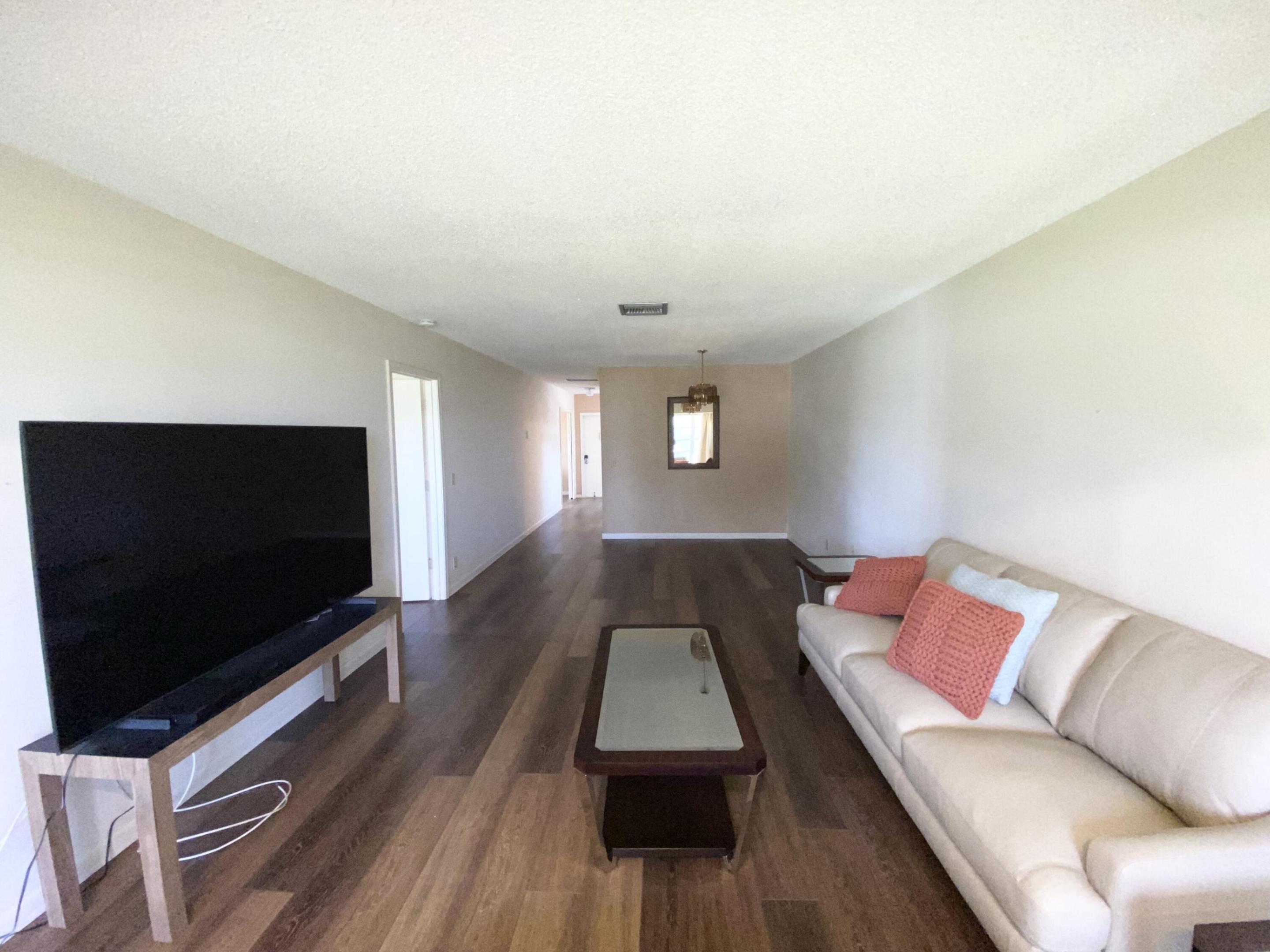 1121 Cactus Terrace 204