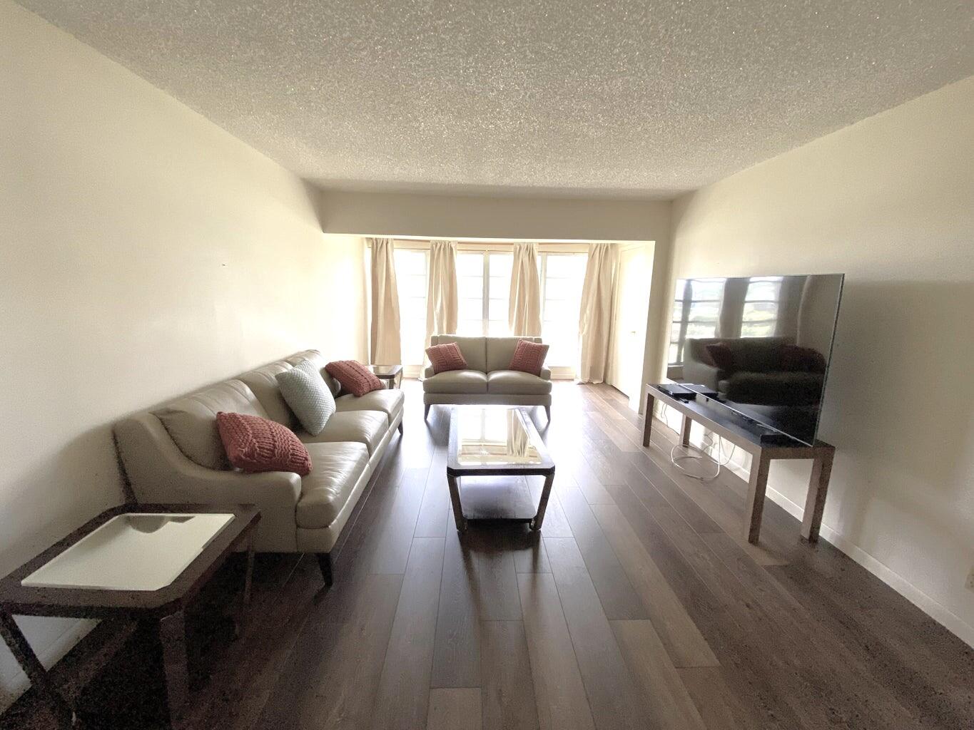 1121 Cactus Terrace 204