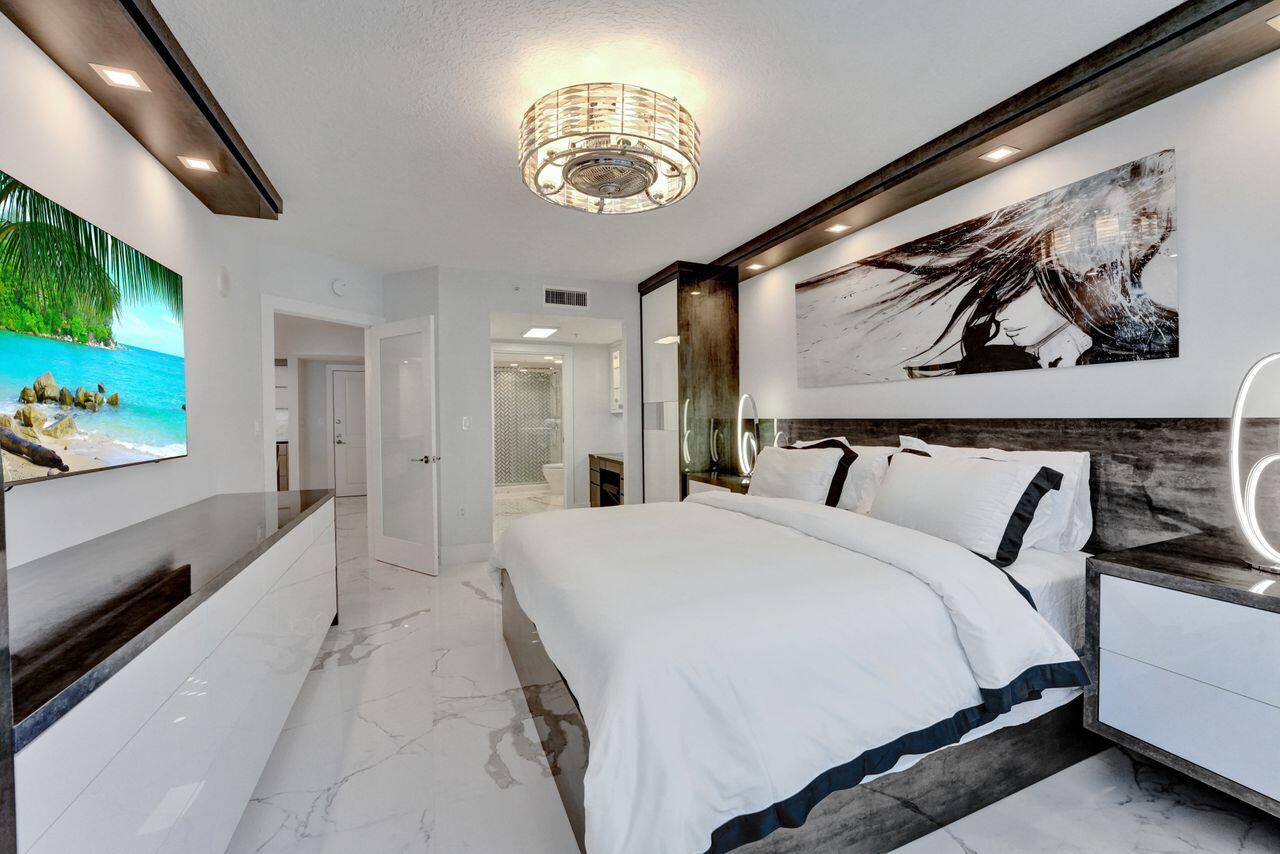 99 SE Mizner Boulevard 835