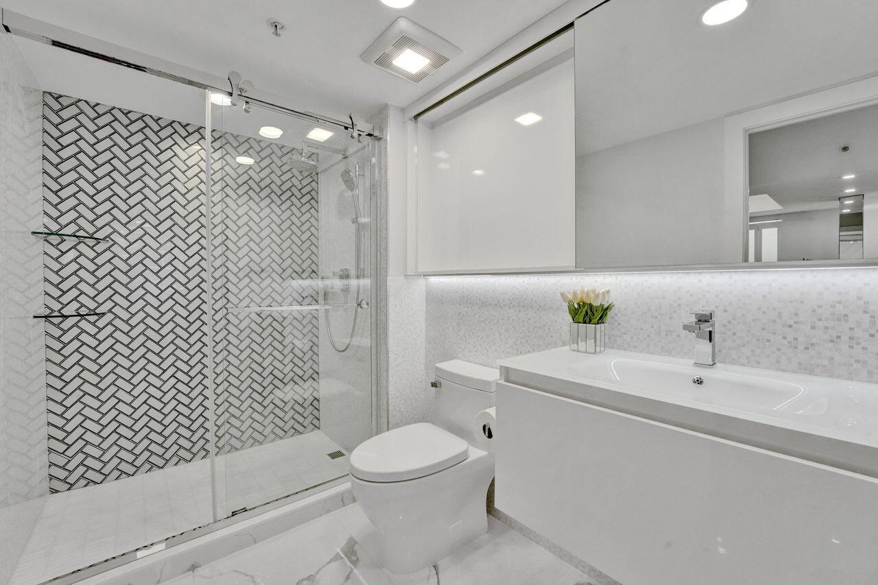 99 SE Mizner Boulevard 835