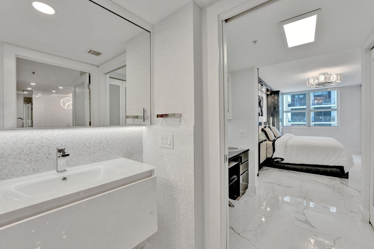 99 SE Mizner Boulevard 835
