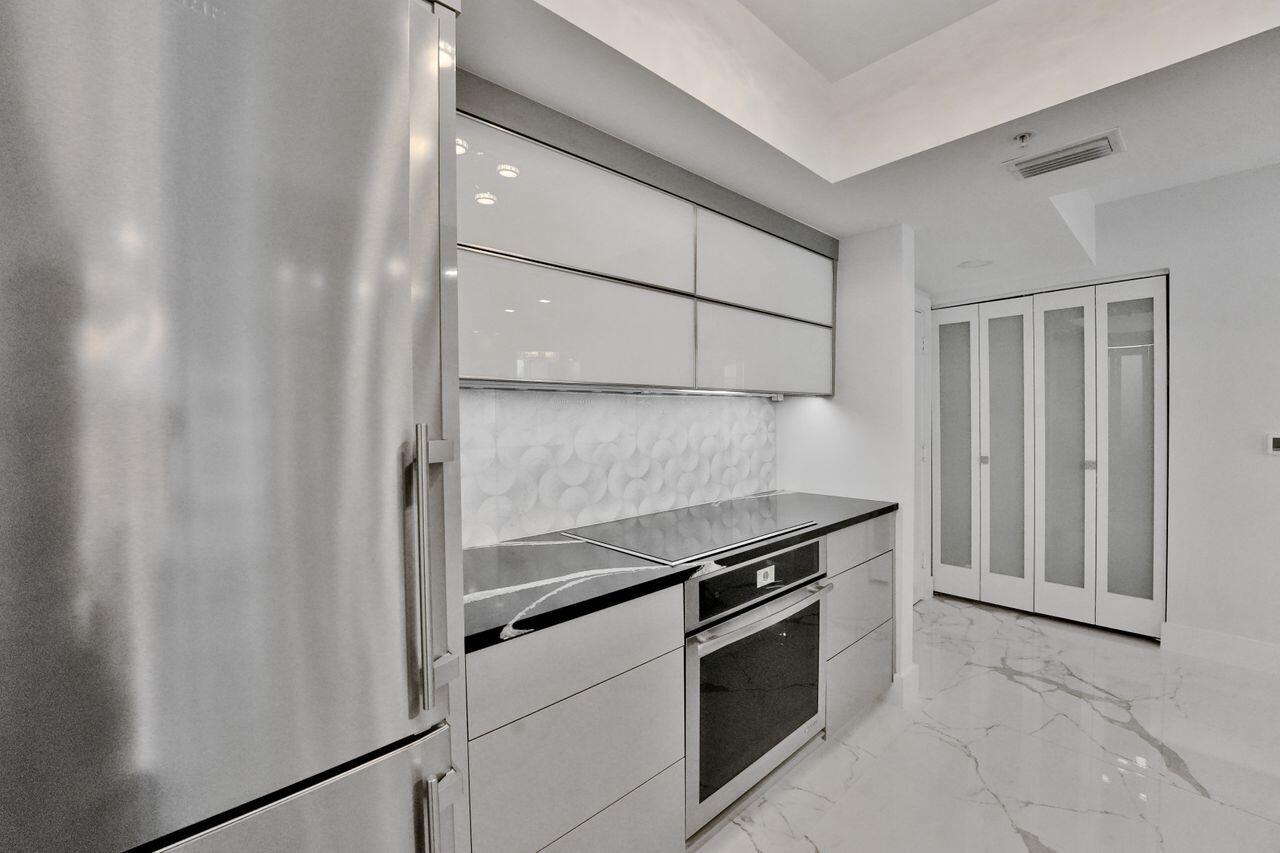 99 SE Mizner Boulevard 835