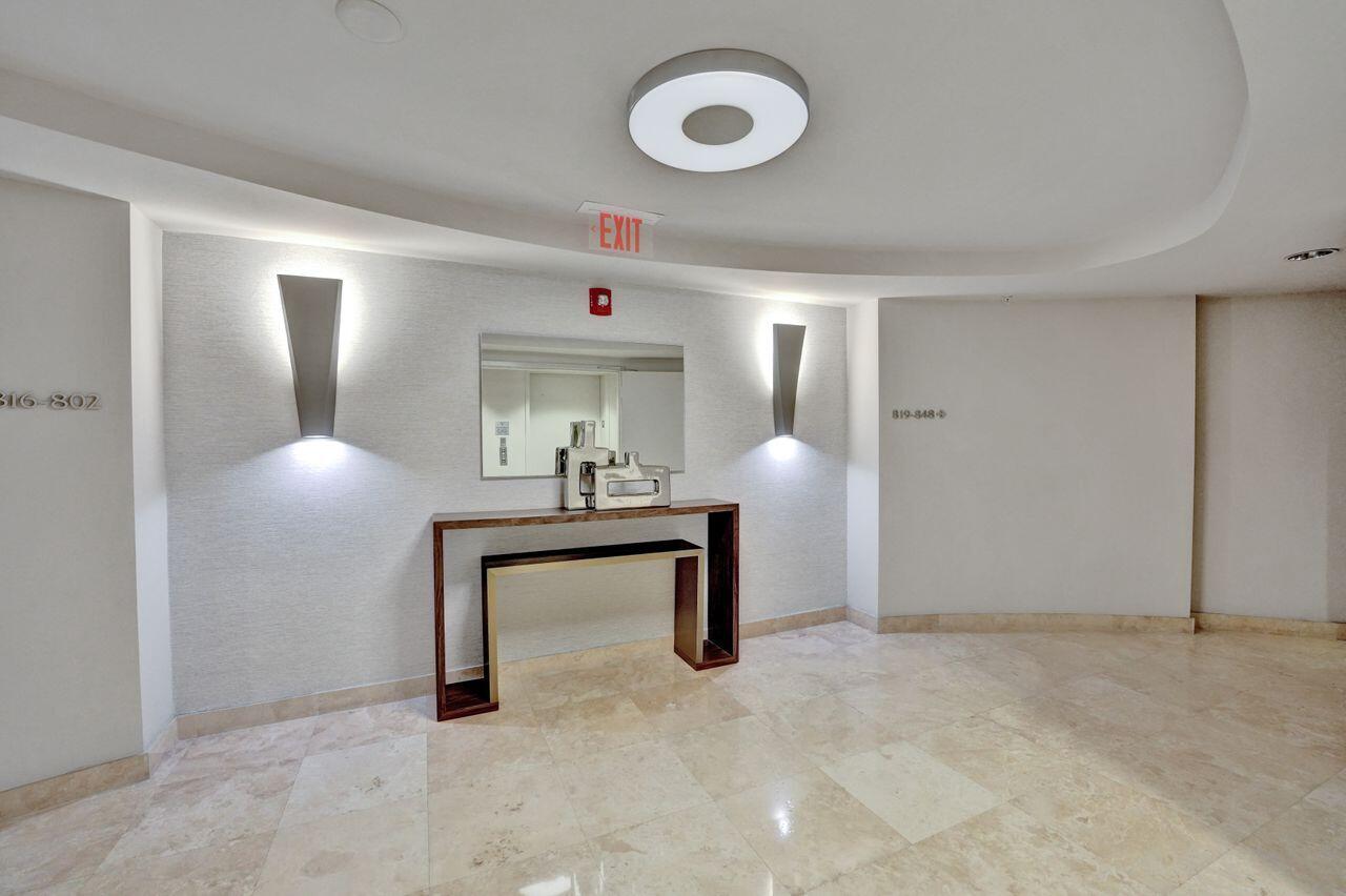 99 SE Mizner Boulevard 835