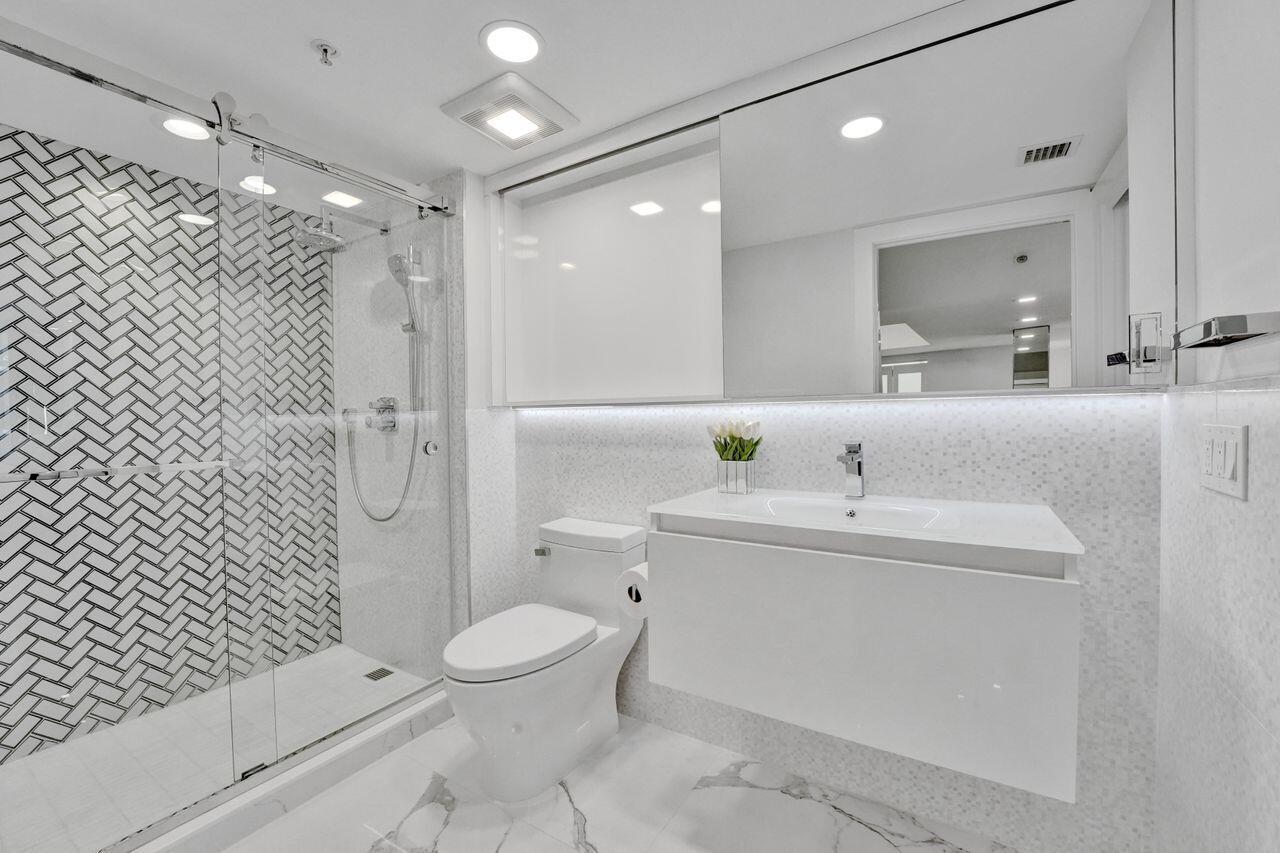 99 SE Mizner Boulevard 835