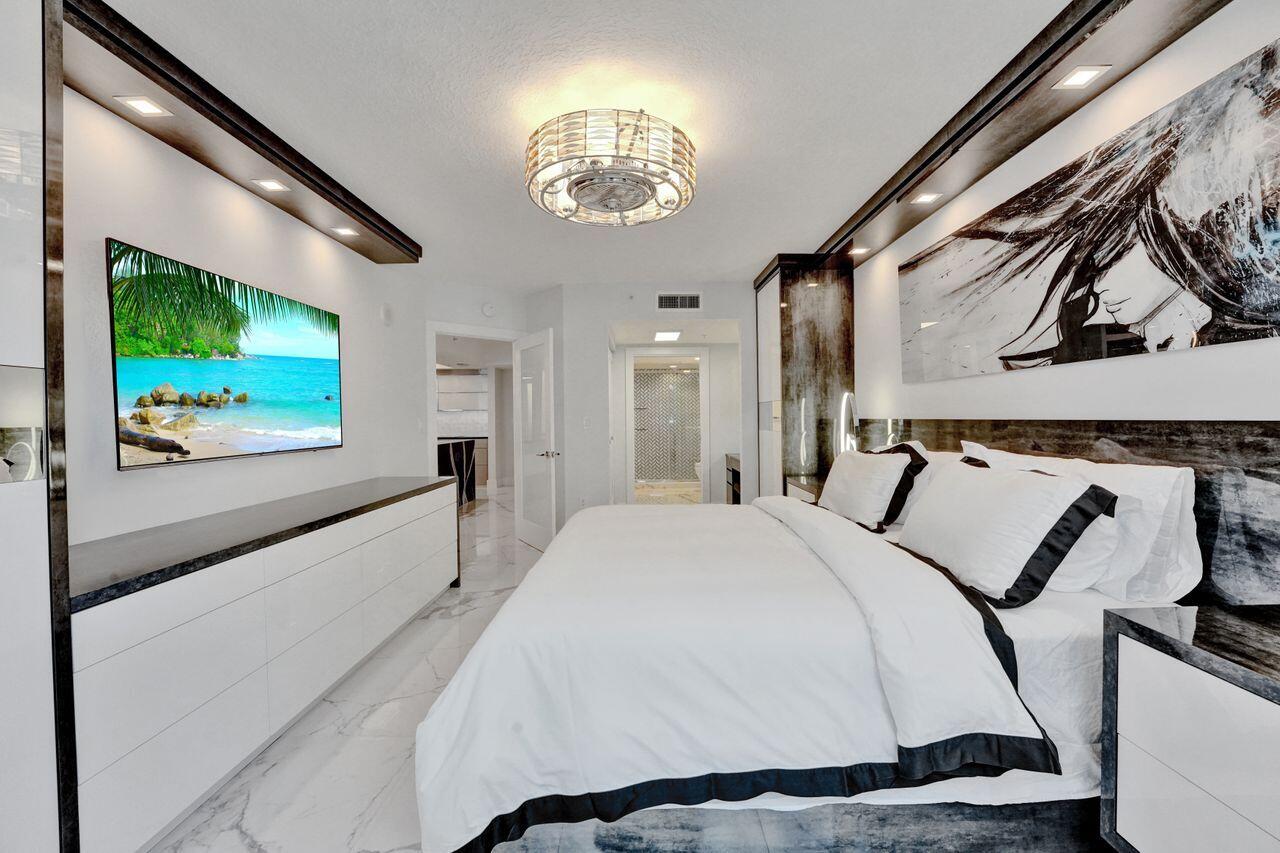 99 SE Mizner Boulevard 835