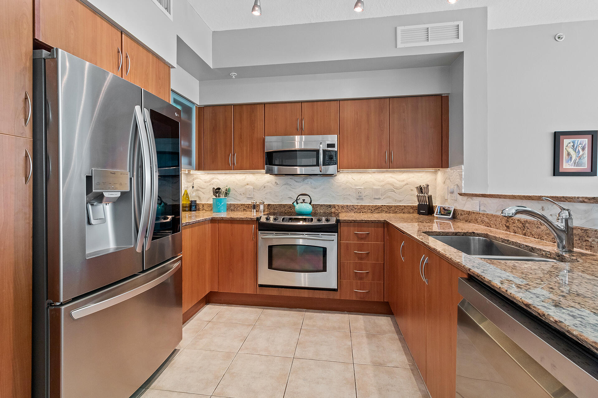 806 E Windward Way 321