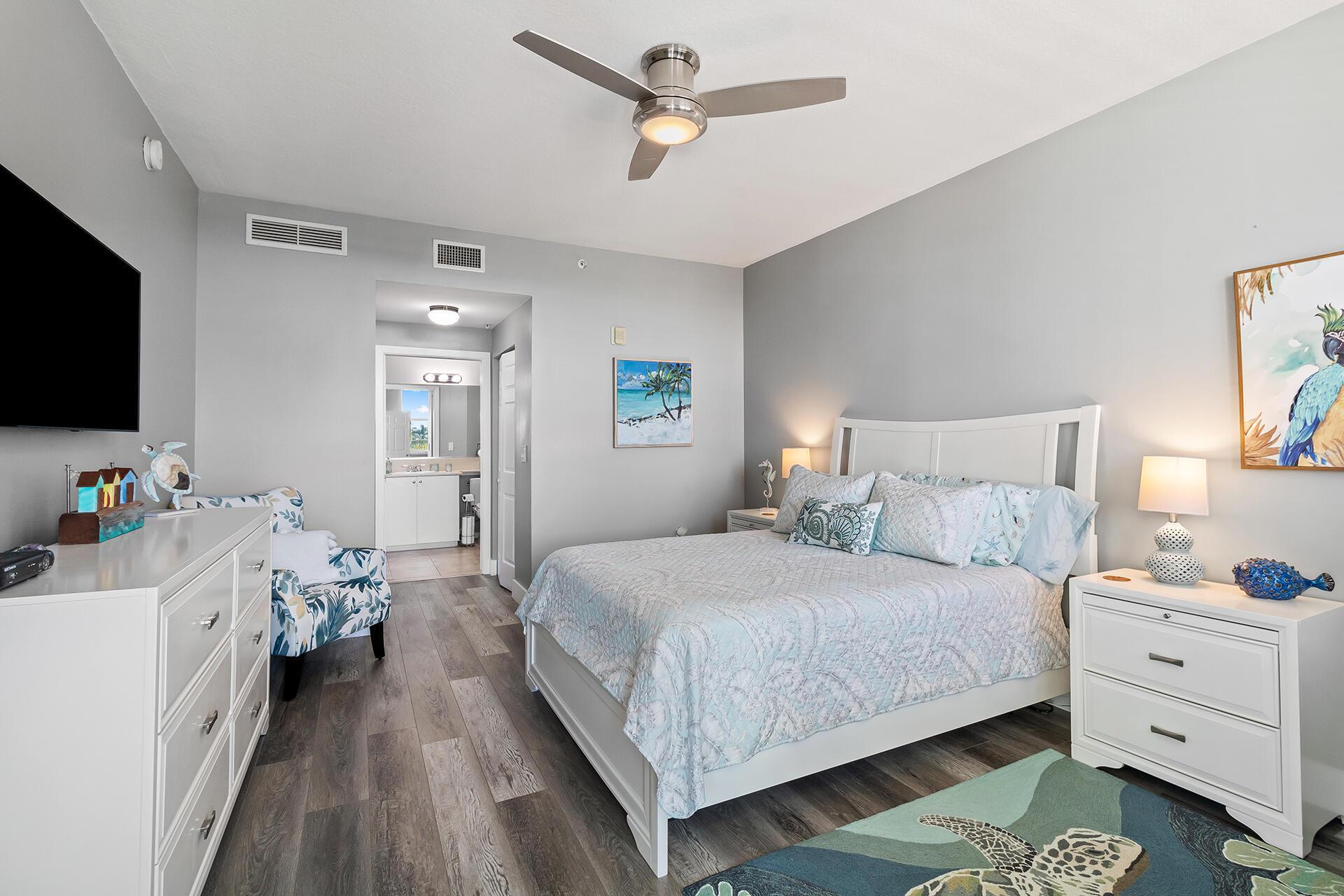 806 E Windward Way 321