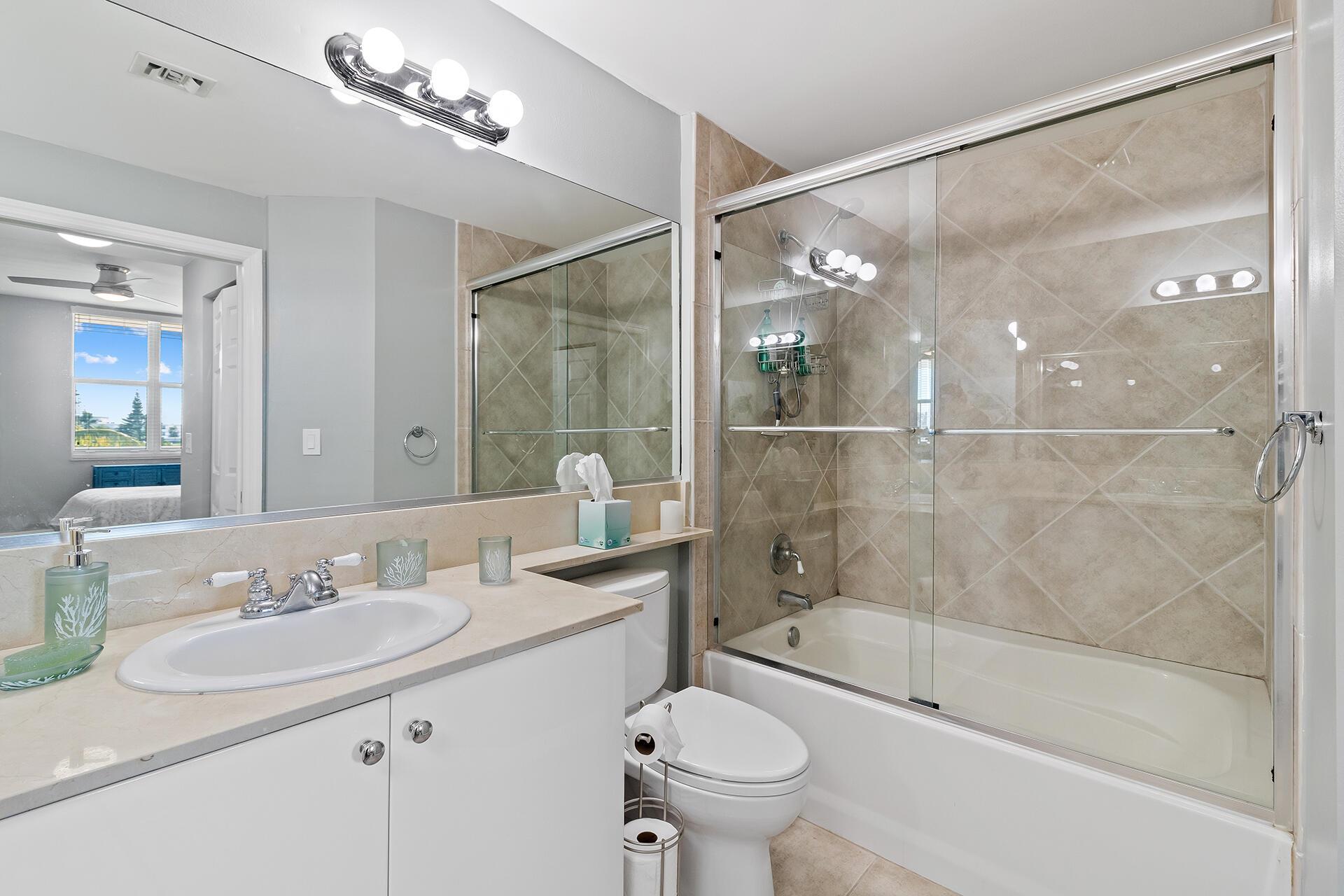 806 E Windward Way 321