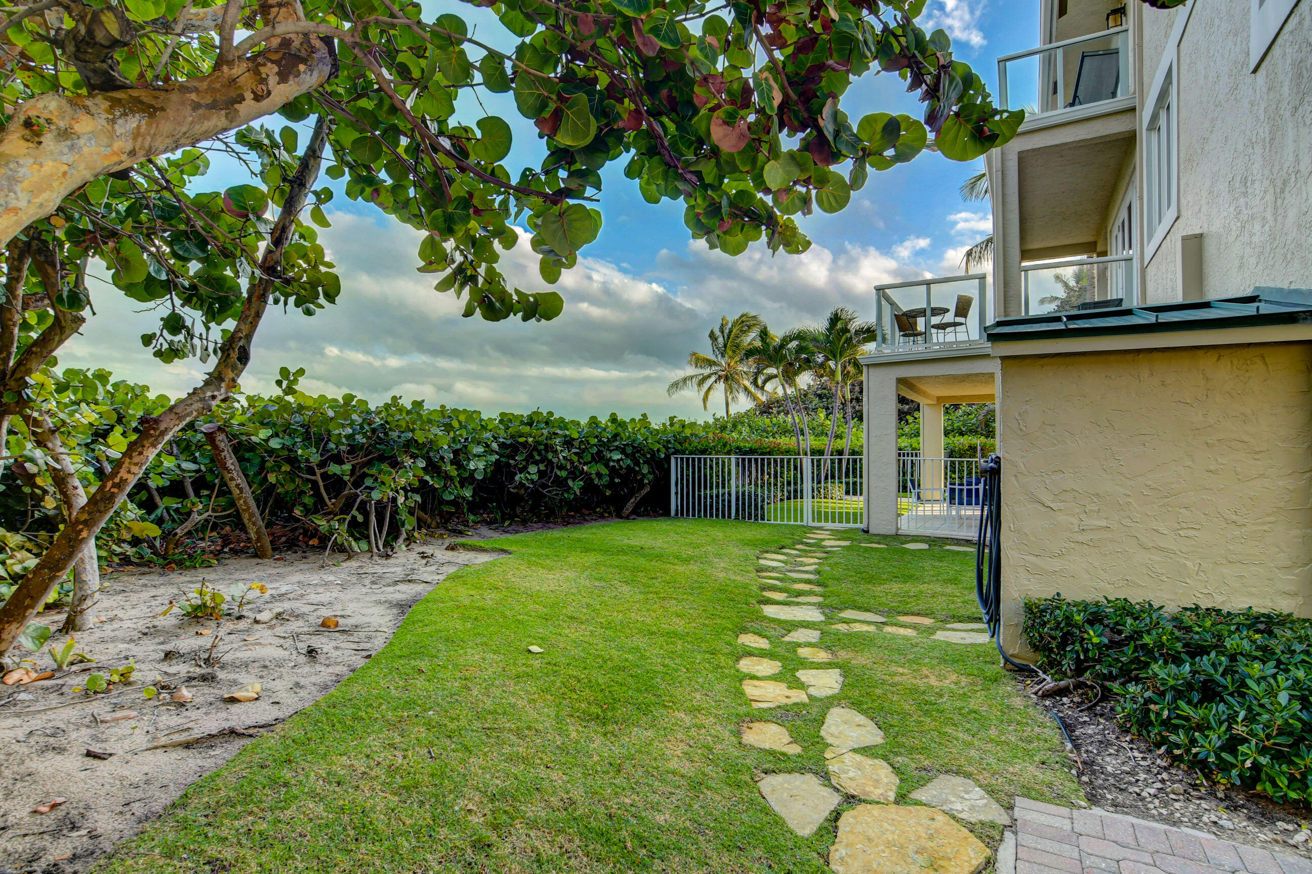 4525 Coquina Road A
