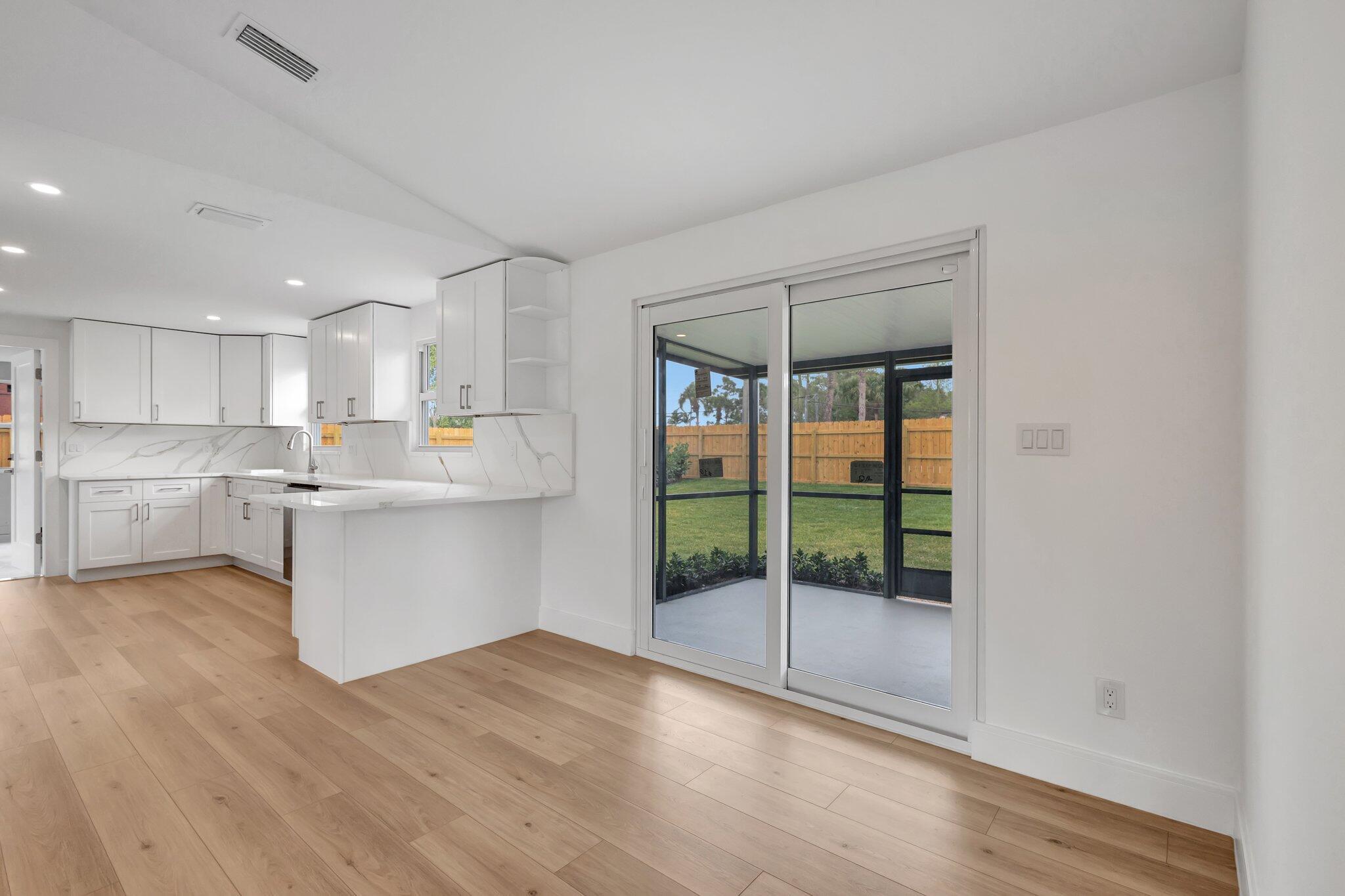 3849 Beresford Road W