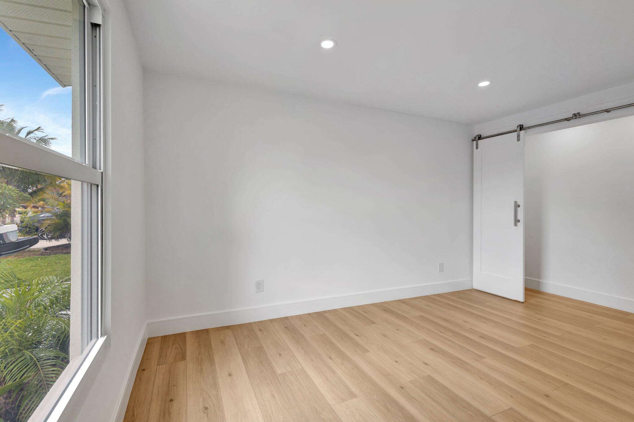 3849 Beresford Road W