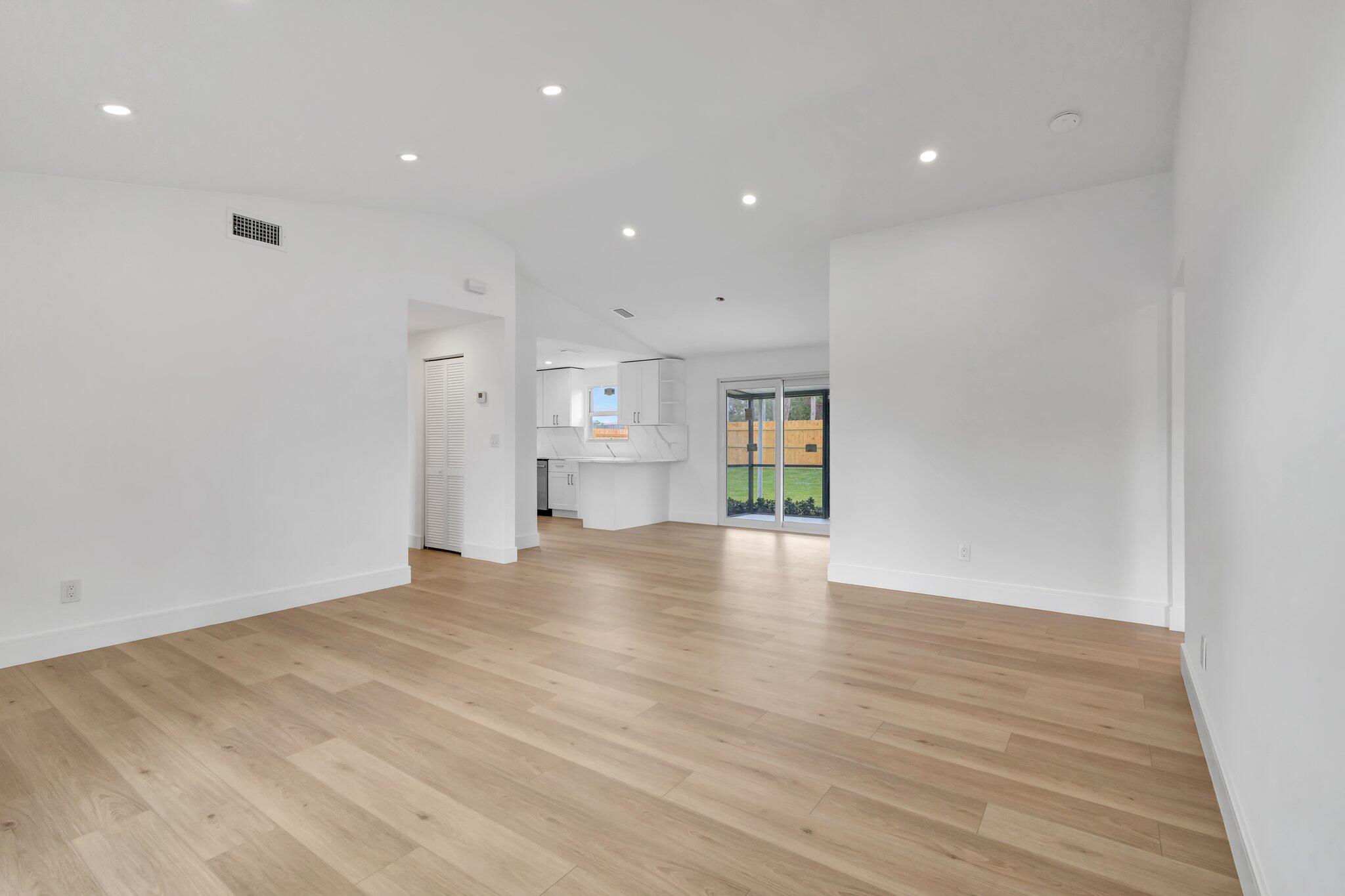 3849 Beresford Road W