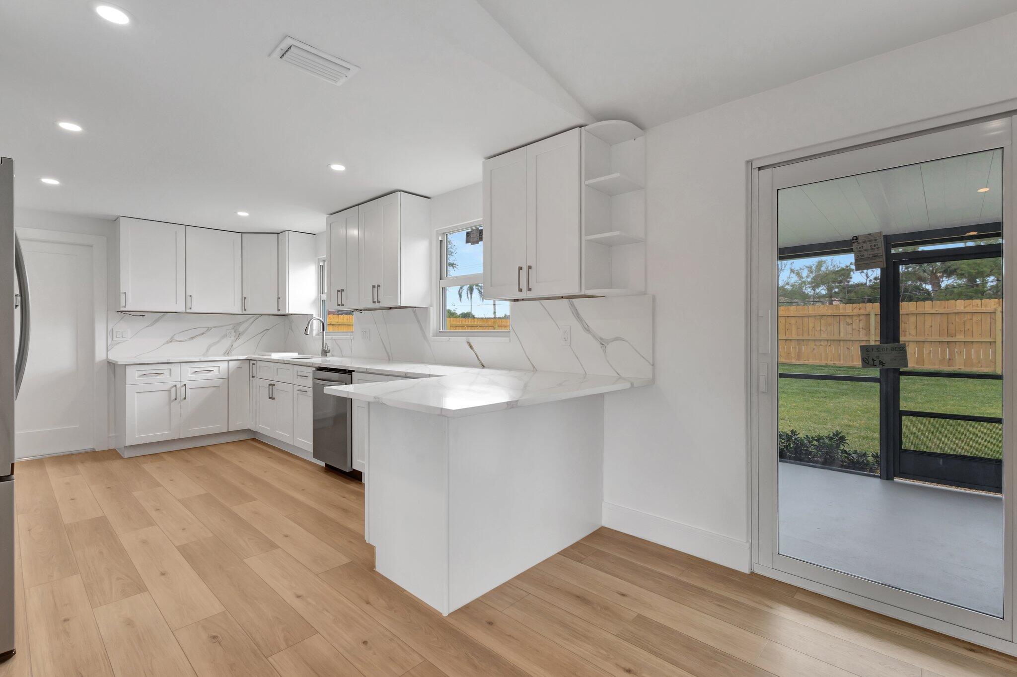 3849 Beresford Road W