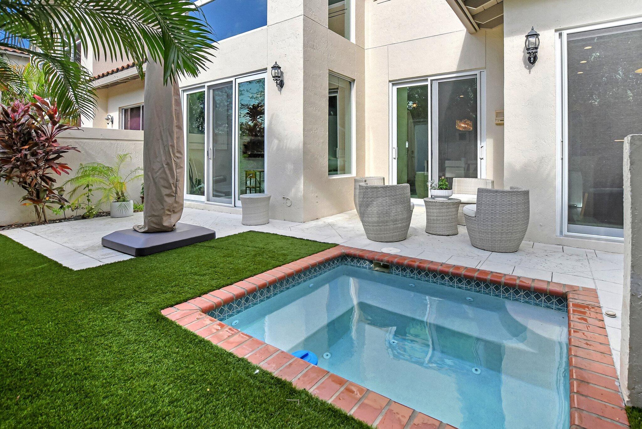2530 NW 52nd Street