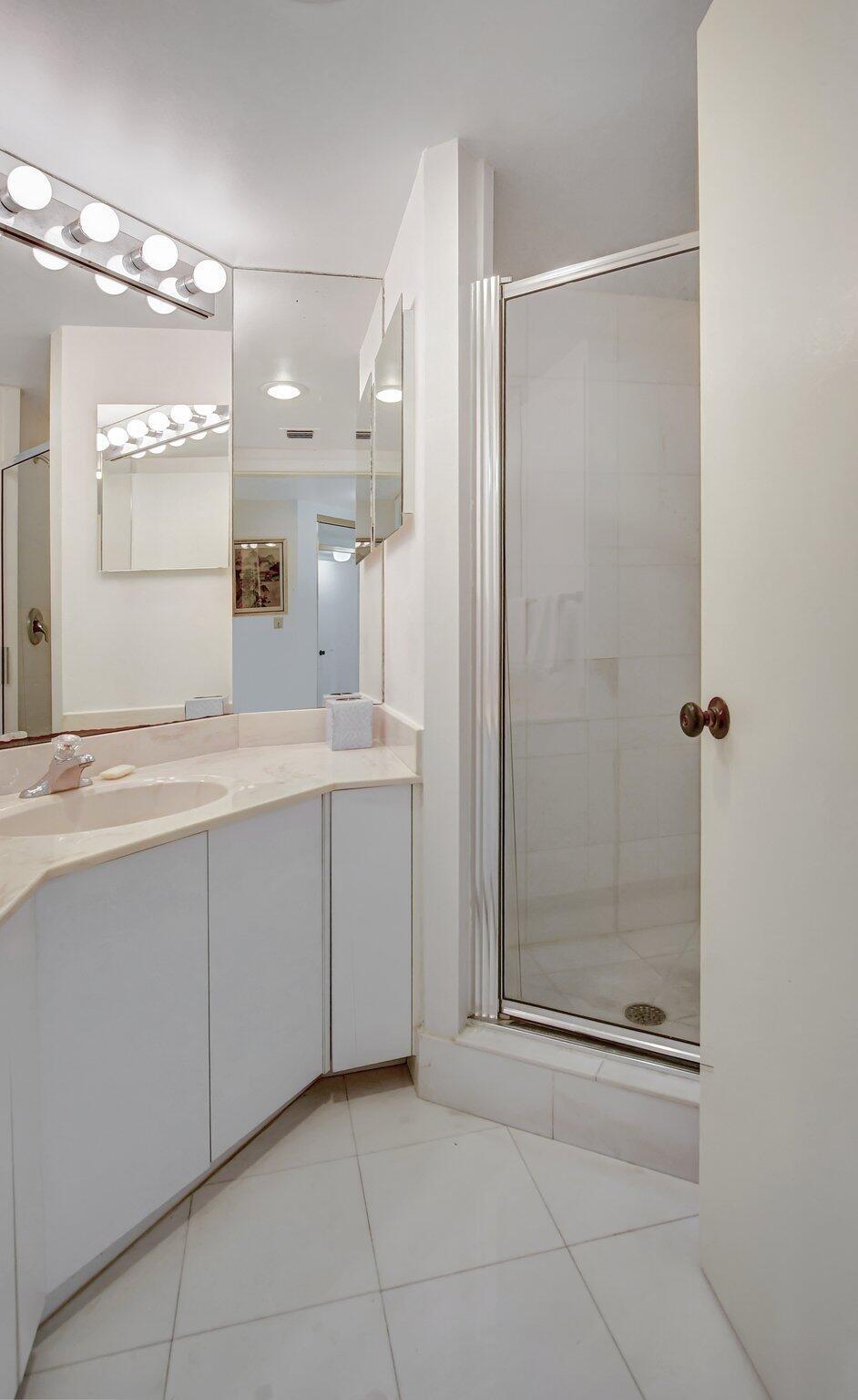 100 SE 5th Ph 4 Avenue 504