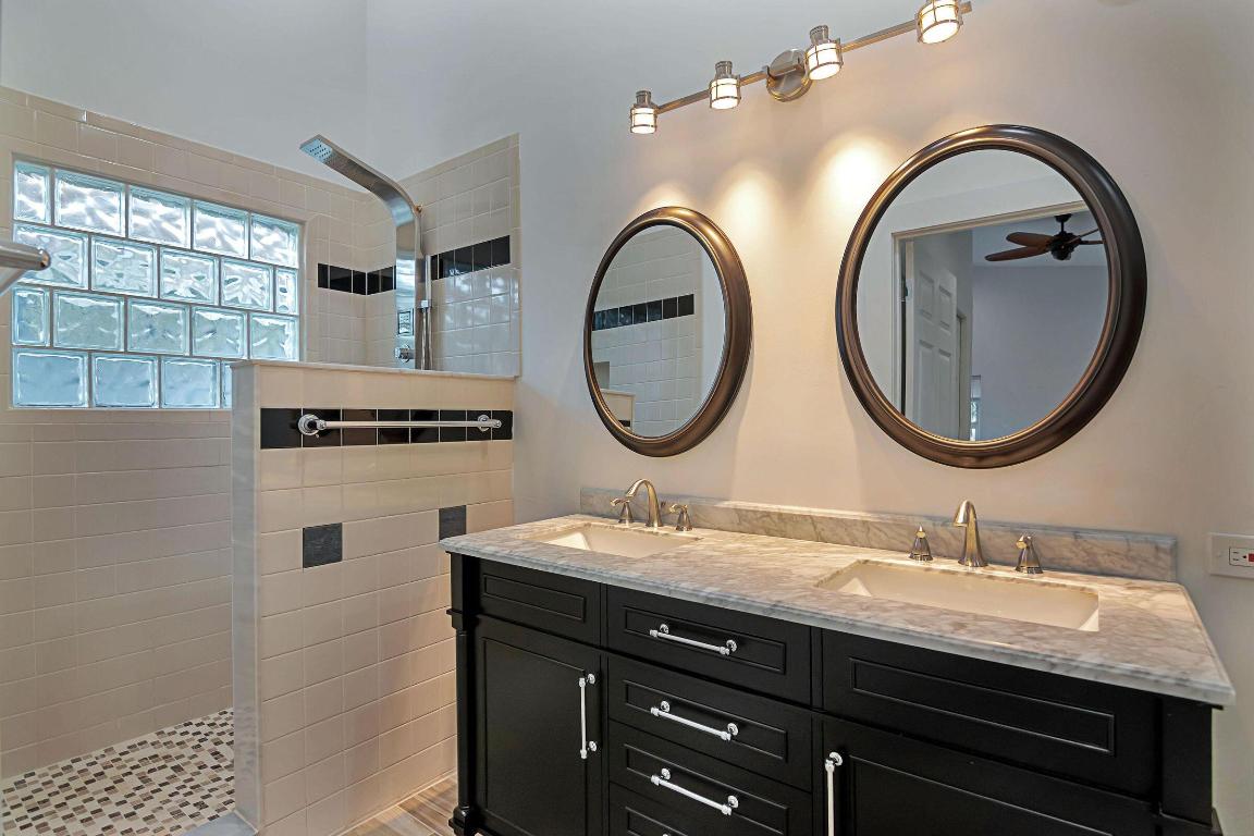 959 SW 18th Street E