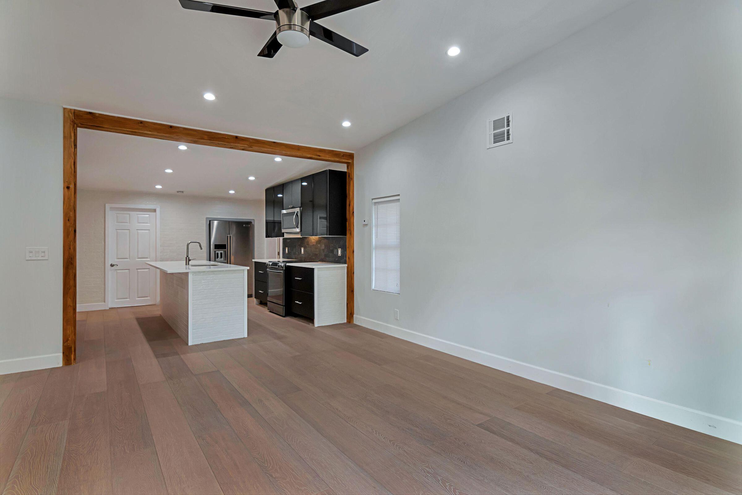 959 SW 18th Street E