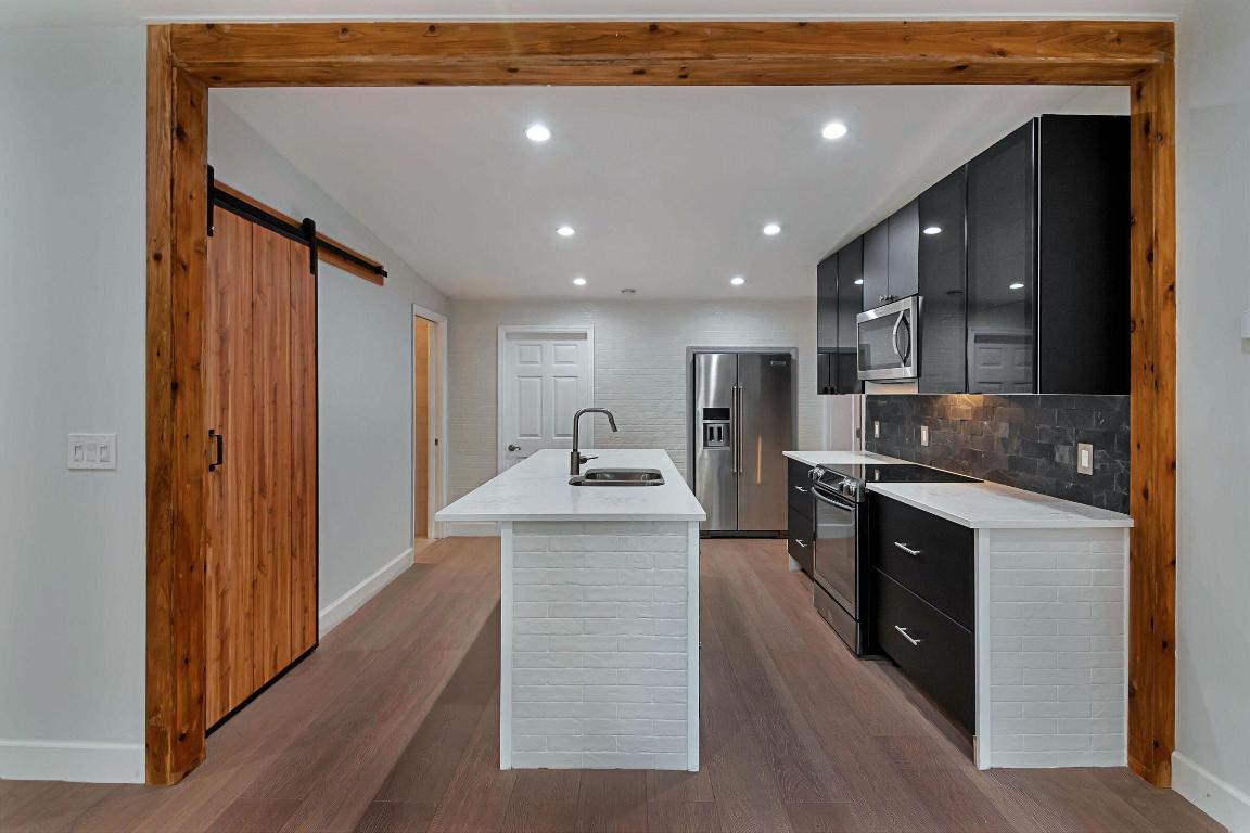 959 SW 18th Street E