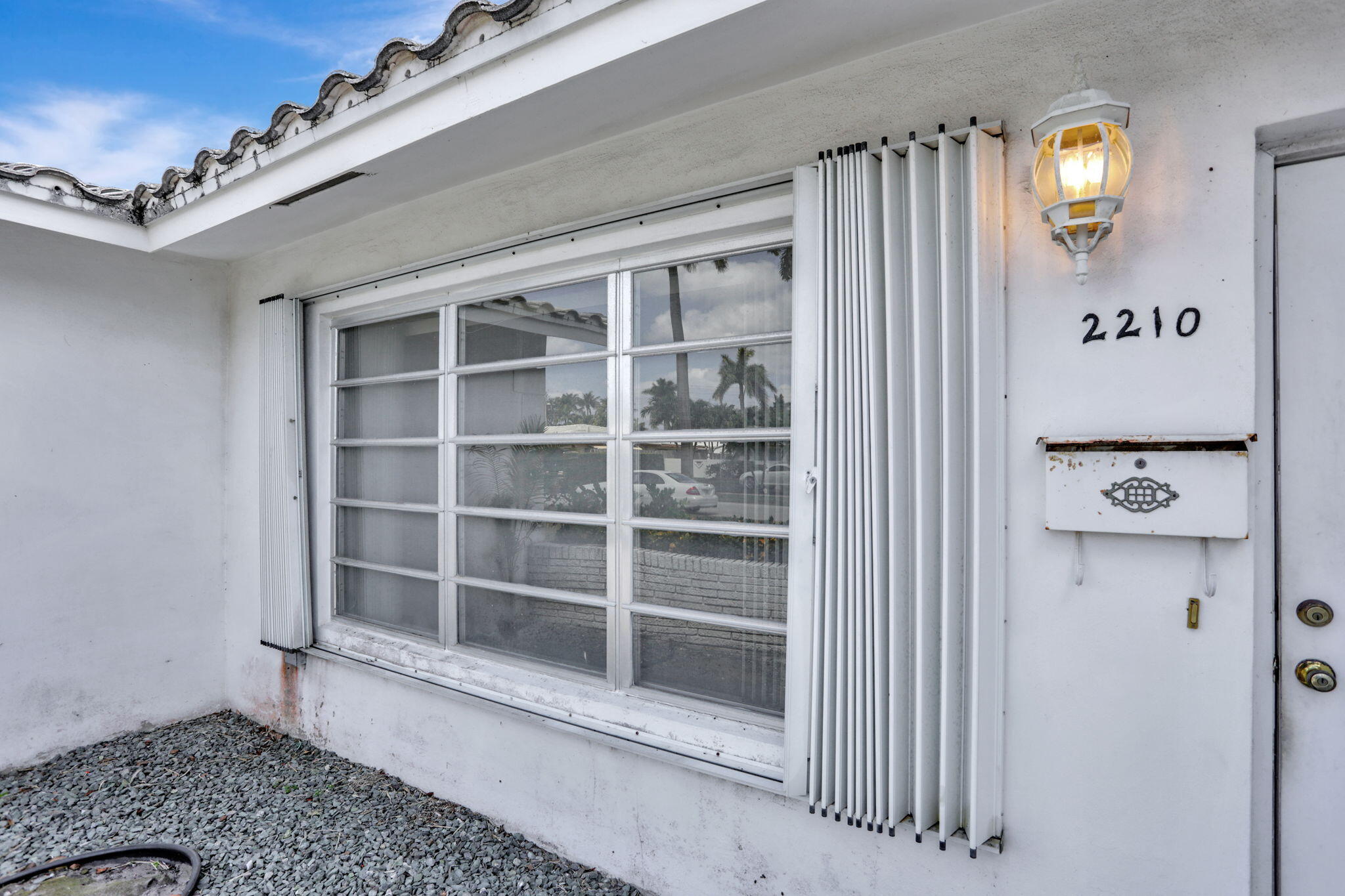 2210 NE 40th Court
