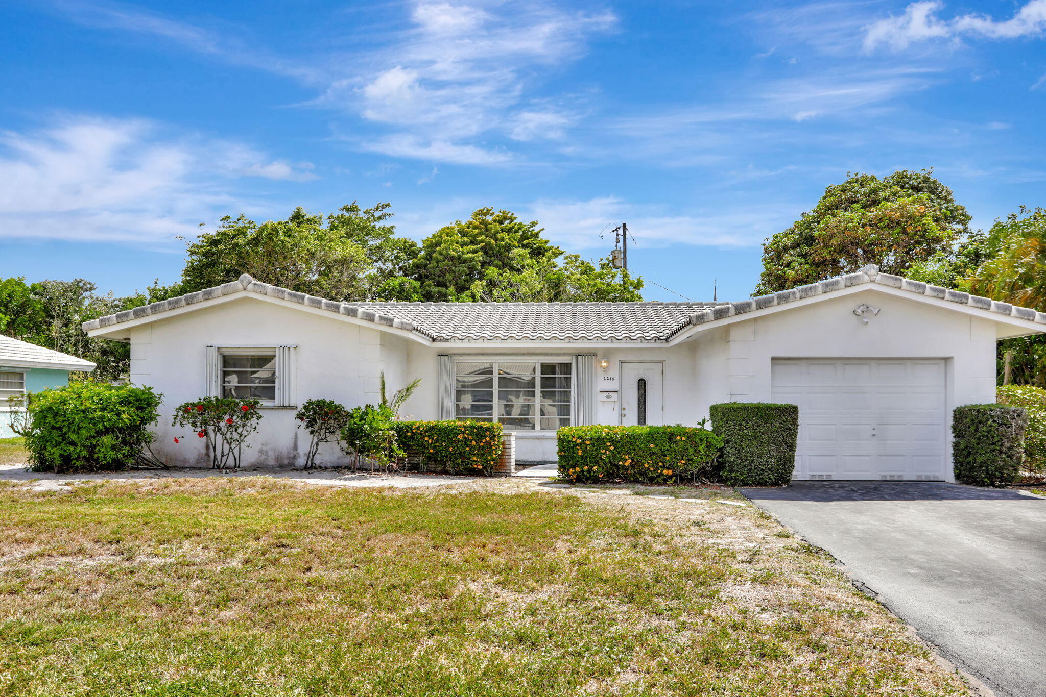 2210 NE 40th Court